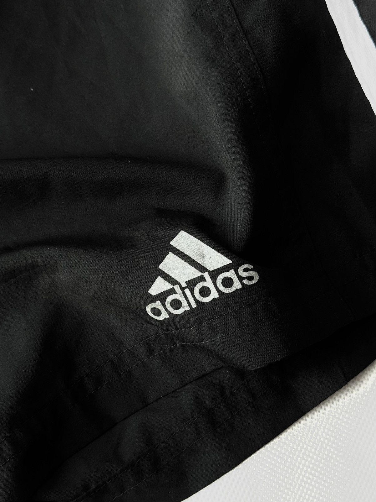 Adidas × Vintage Vintage Adidas shorts streetwear y2k style casual Size US 32 / EU 48 - 9 Thumbnail