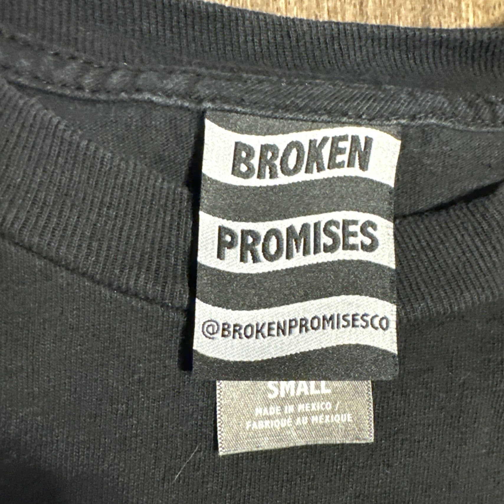 Broken Promises Co. Broken Promises Shirt Long Sleeve Mens S Black Snake 90s Graphic T-Shirt Size US S / EU 44-46 / 1 - 6 Thumbnail