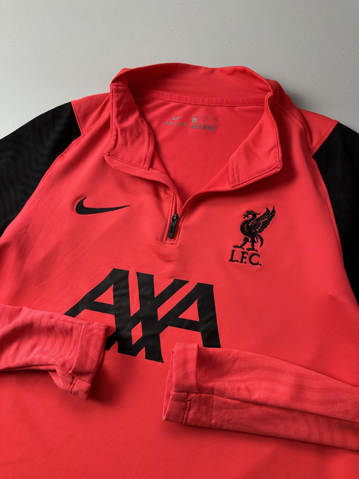 Nike Nike Liverpool Training Jersey Soccer Size US M / EU 48-50 / 2 - 6 Thumbnail