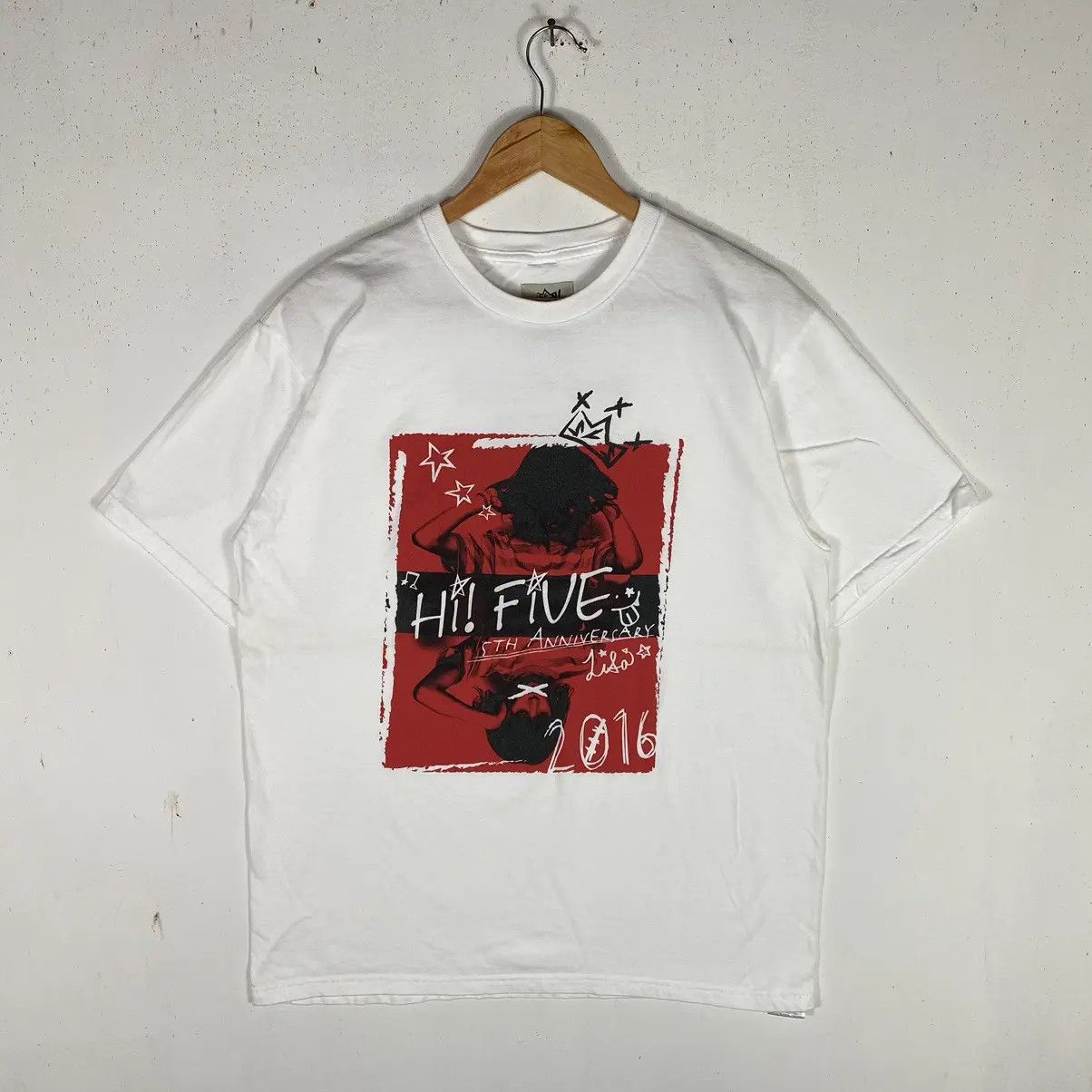 Band Tees LiSA JAPANESE SINGER HI FIVE 5TH ANNIVERSARY 2016 TEE Size US XL / EU 56 / 4 - 2 Thumbnail