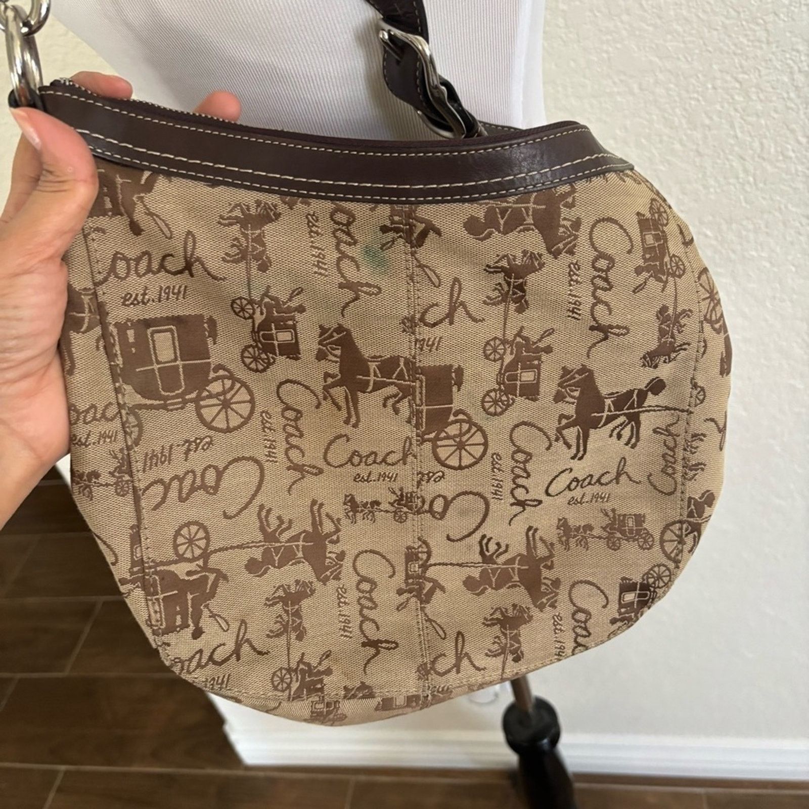 Coach Coach Signature Chelsea Horse & Carriage Crossbody Bag - Size ONE SIZE - 5 Thumbnail