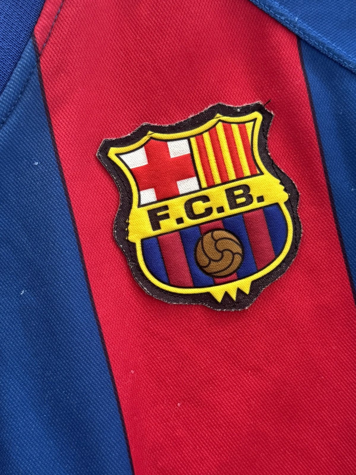 Vintage Vintage FC Barcelona #10 Juan Román Riquelme Football Shirt Size US M / EU 48-50 / 2 - 5 Thumbnail