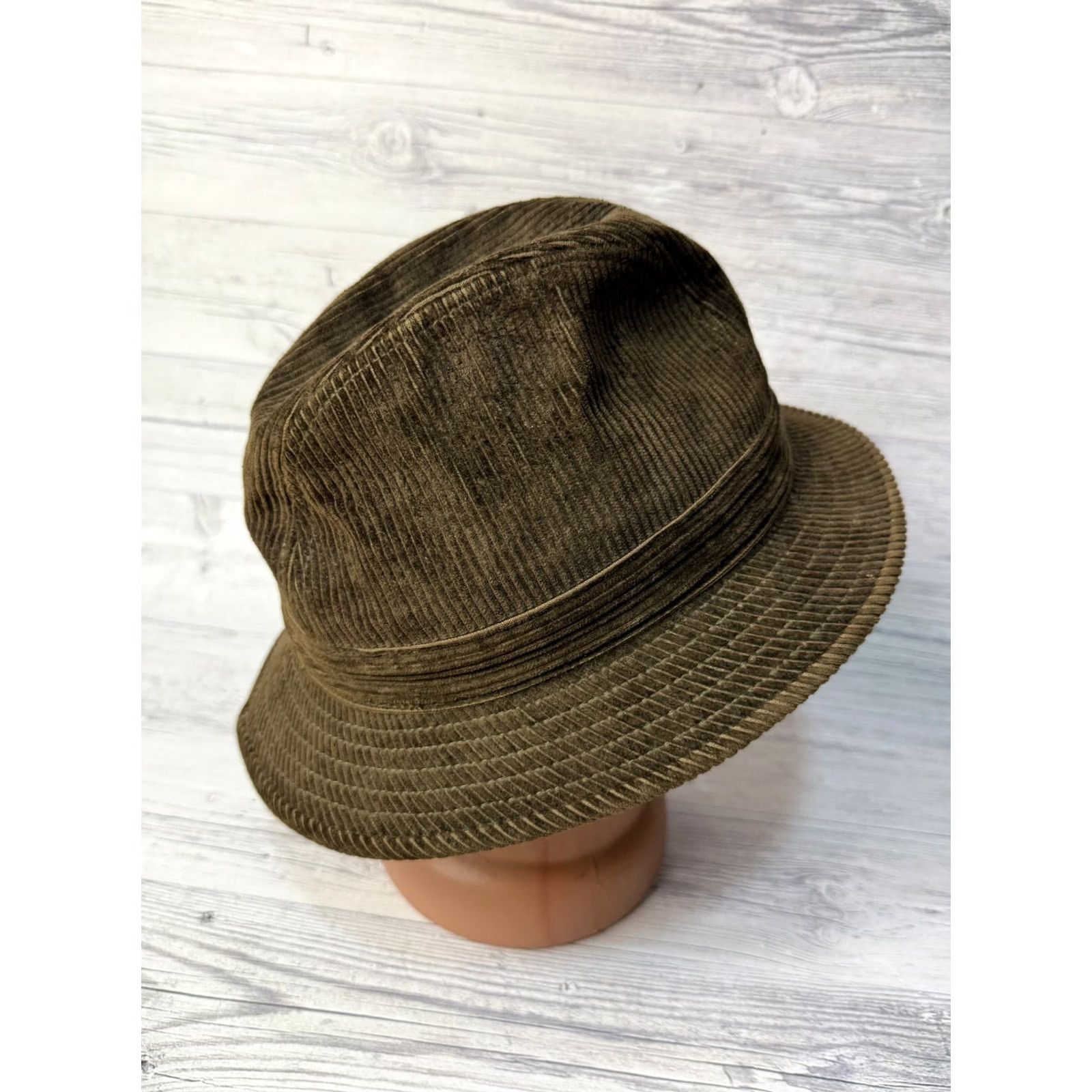 Marks & Spencer Marks and Spencer Green Fedora hat Cotton Size 7 Men Fedora Green Cotton Size 7 Mens Size ONE SIZE - 3 Thumbnail