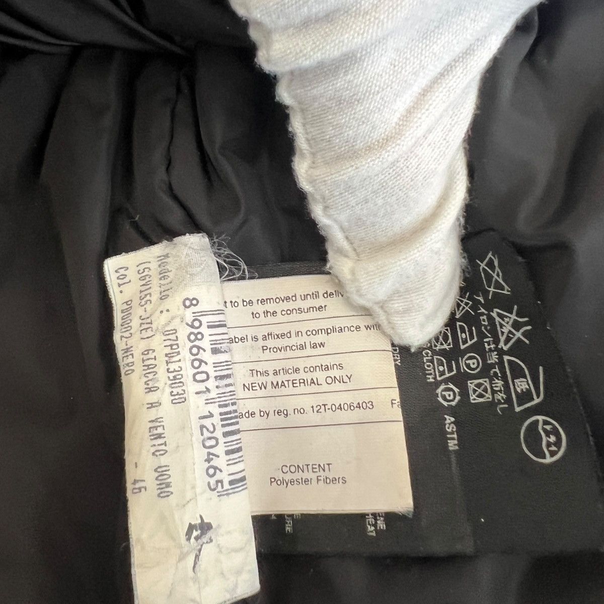 Prada PRADA GORE-TEX Nylon Padded Hooded Jacket 46 Size US M / EU 48-50 / 2 - 15 Thumbnail
