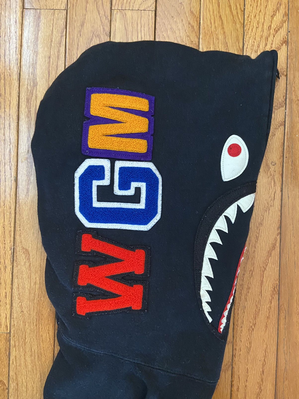 Nigo BAPE Shark Full Zip Up Glow In The Dark Size US XXL / EU 58 / 5 - 5 Thumbnail
