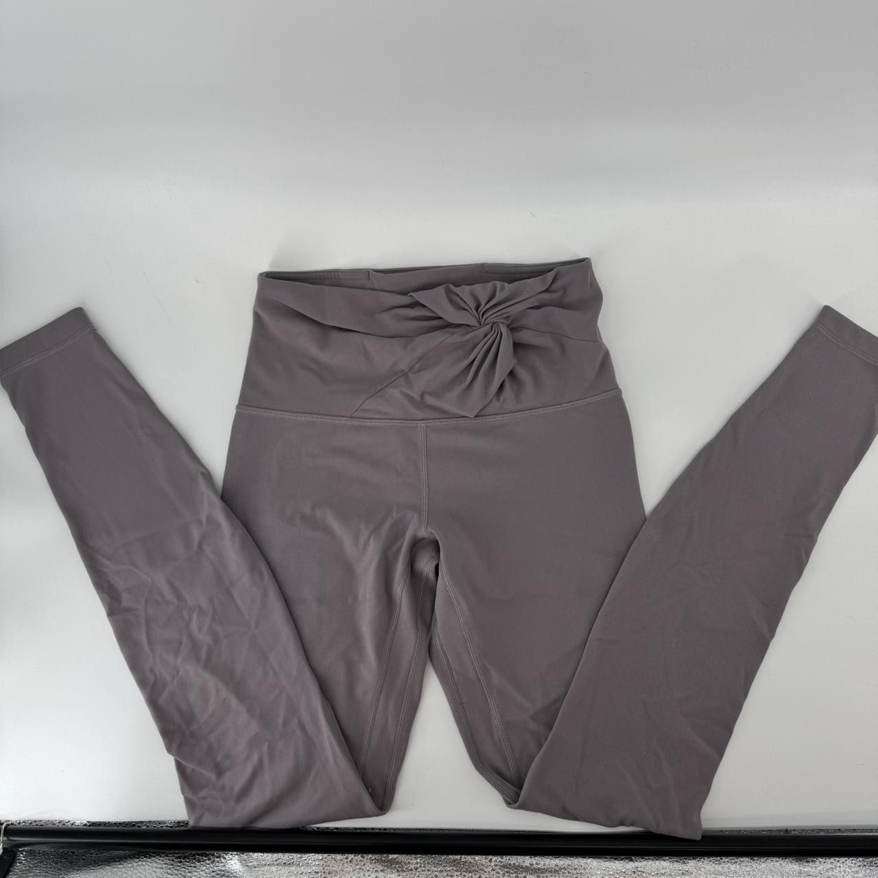 Lululemon Lululemon Align Twist Front High Rise Size 4 Purple Leggings Size 27" / US 4 / IT 40 - 1 Thumbnail