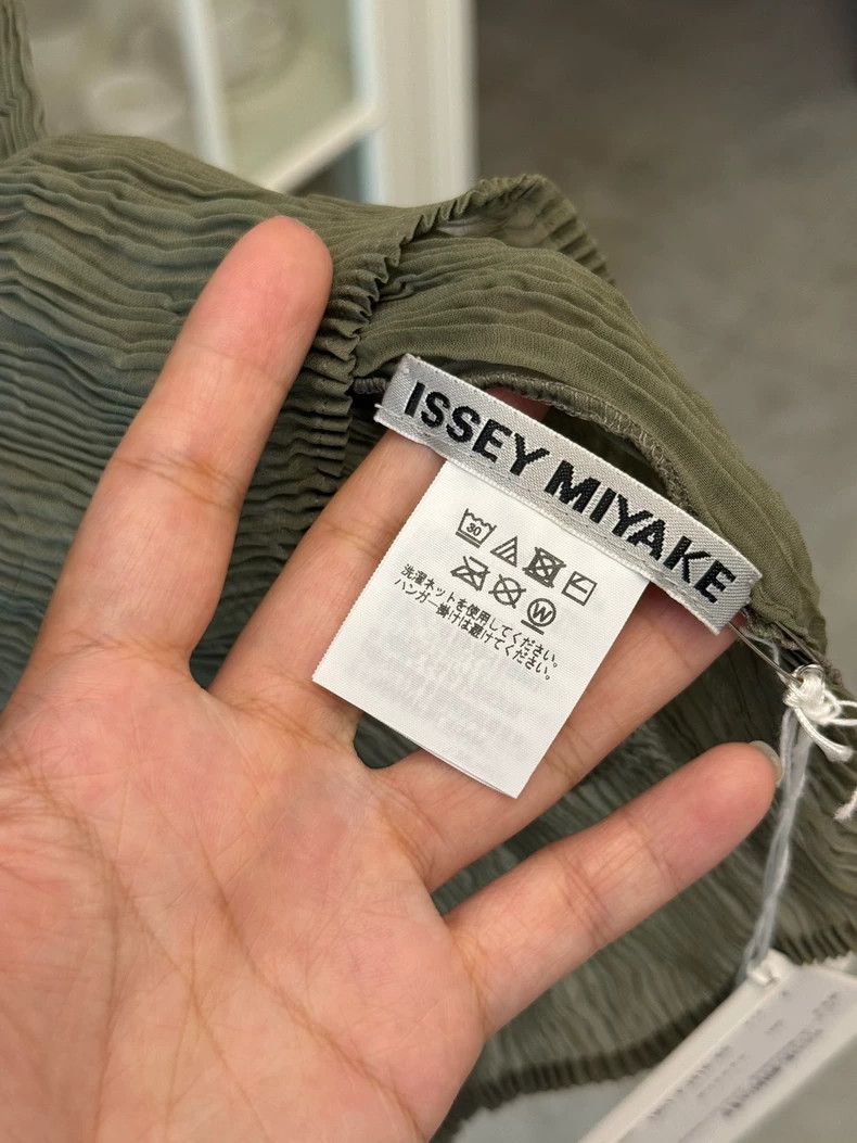 Issey Miyake issey miyake size:2 Khaki green short-sleeved shirt Size XXS / US 00 / IT 34 - 4 Thumbnail