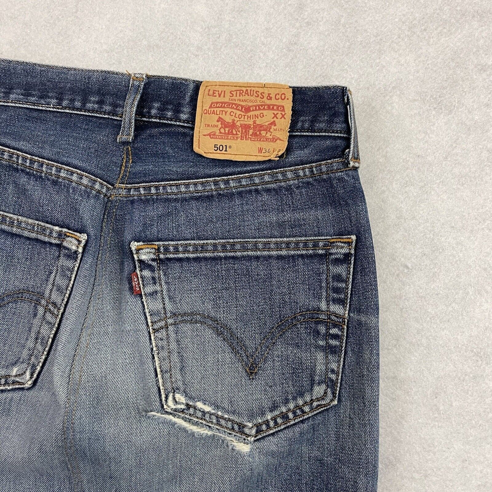 Urban Renewal Urban Outfitters Renewal Levi's 501 Reconstructed Skirt M Size 28" / US 6 / IT 42 - 9 Thumbnail