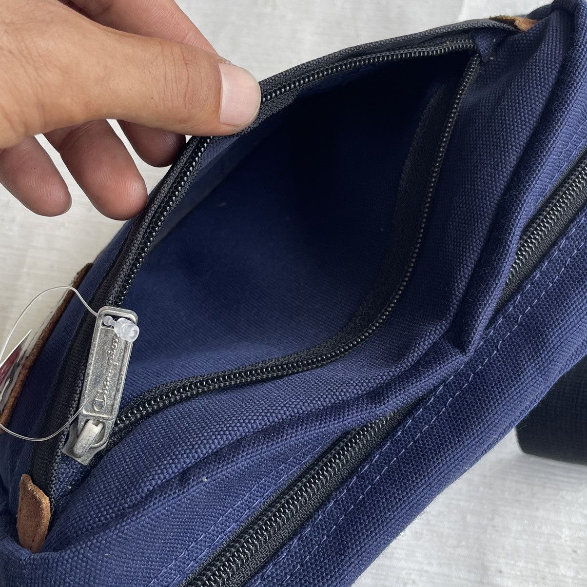 Champion STREETWEAR CHAMPIONS CROSSBODY WITH SUEDE TRIM Size ONE SIZE - 13 Thumbnail