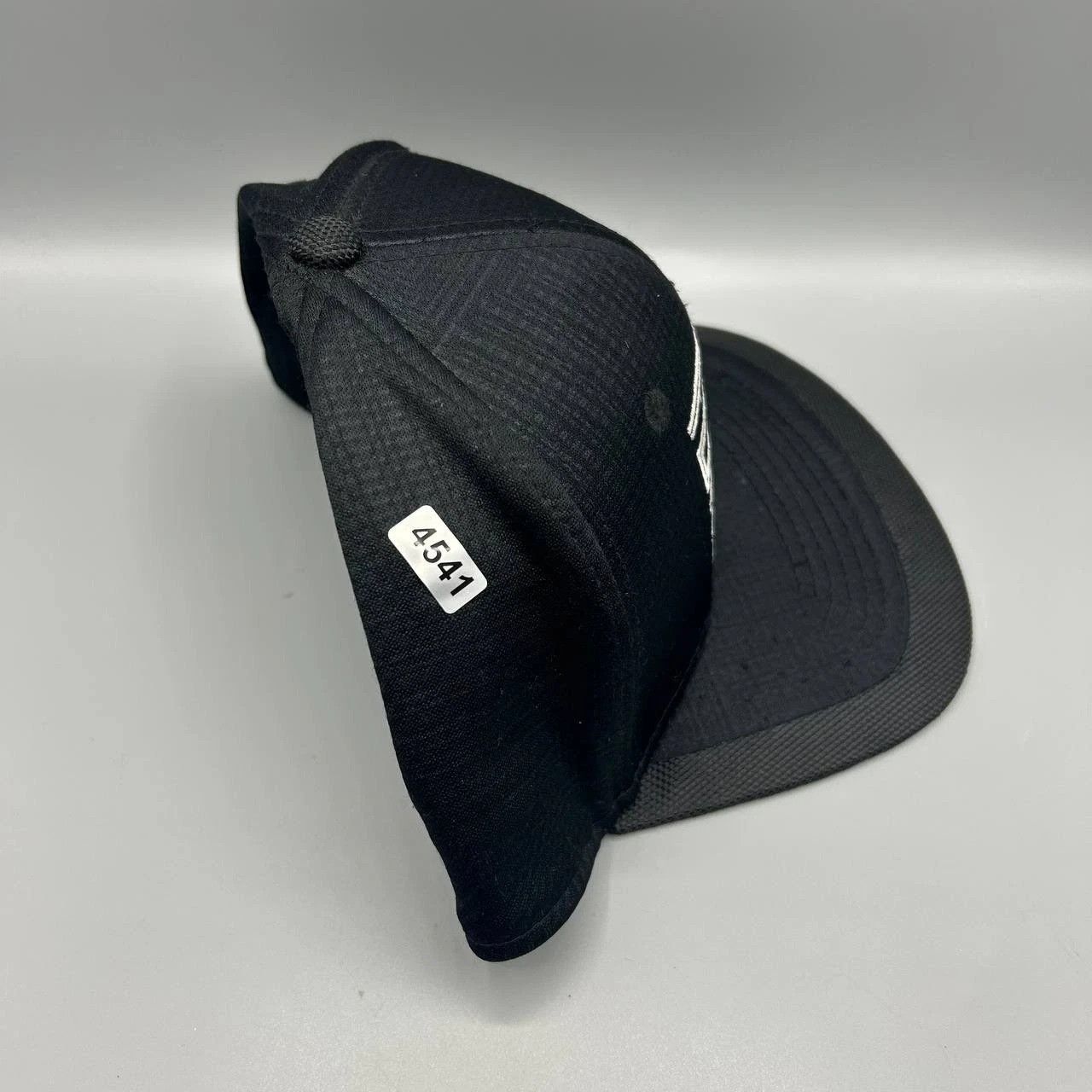 Jordan Brand Air Jordan 11 Hat Men Black Embroidered Snap Back Cap Size ONE SIZE - 9 Thumbnail