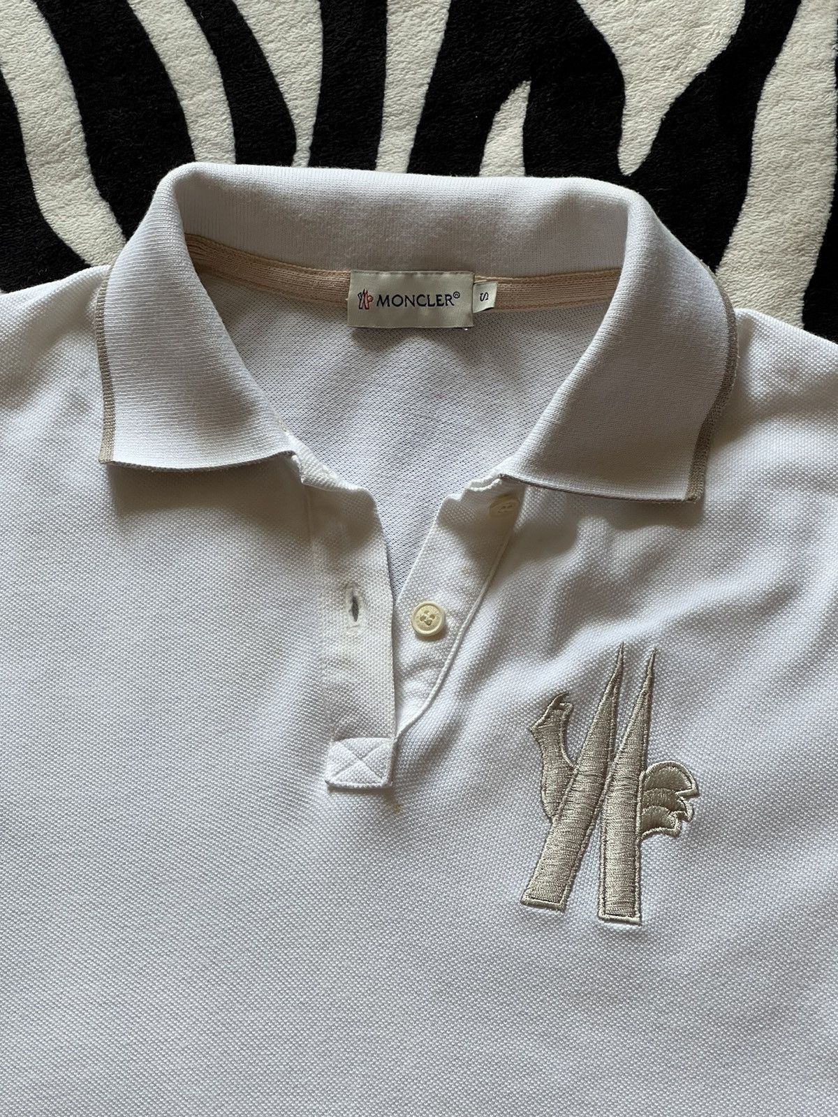 Moncler Moncler polo t-shirt embroidered big logo Size S / US 4 / IT 40 - 2 Thumbnail
