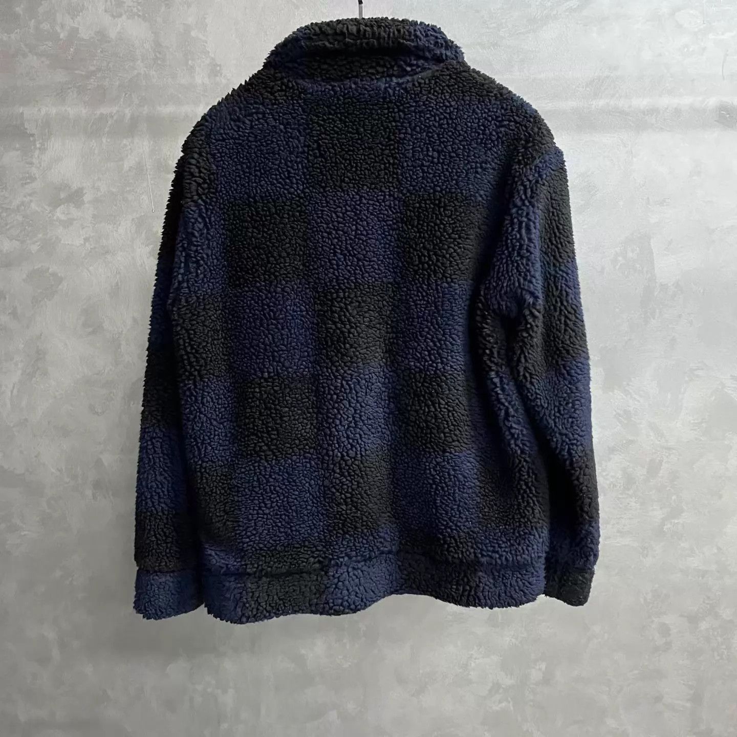 Louis Vuitton Louis Vuitton shearling zip-up stand collar jacket Size M / US 6-8 / IT 42-44 - 2 Thumbnail
