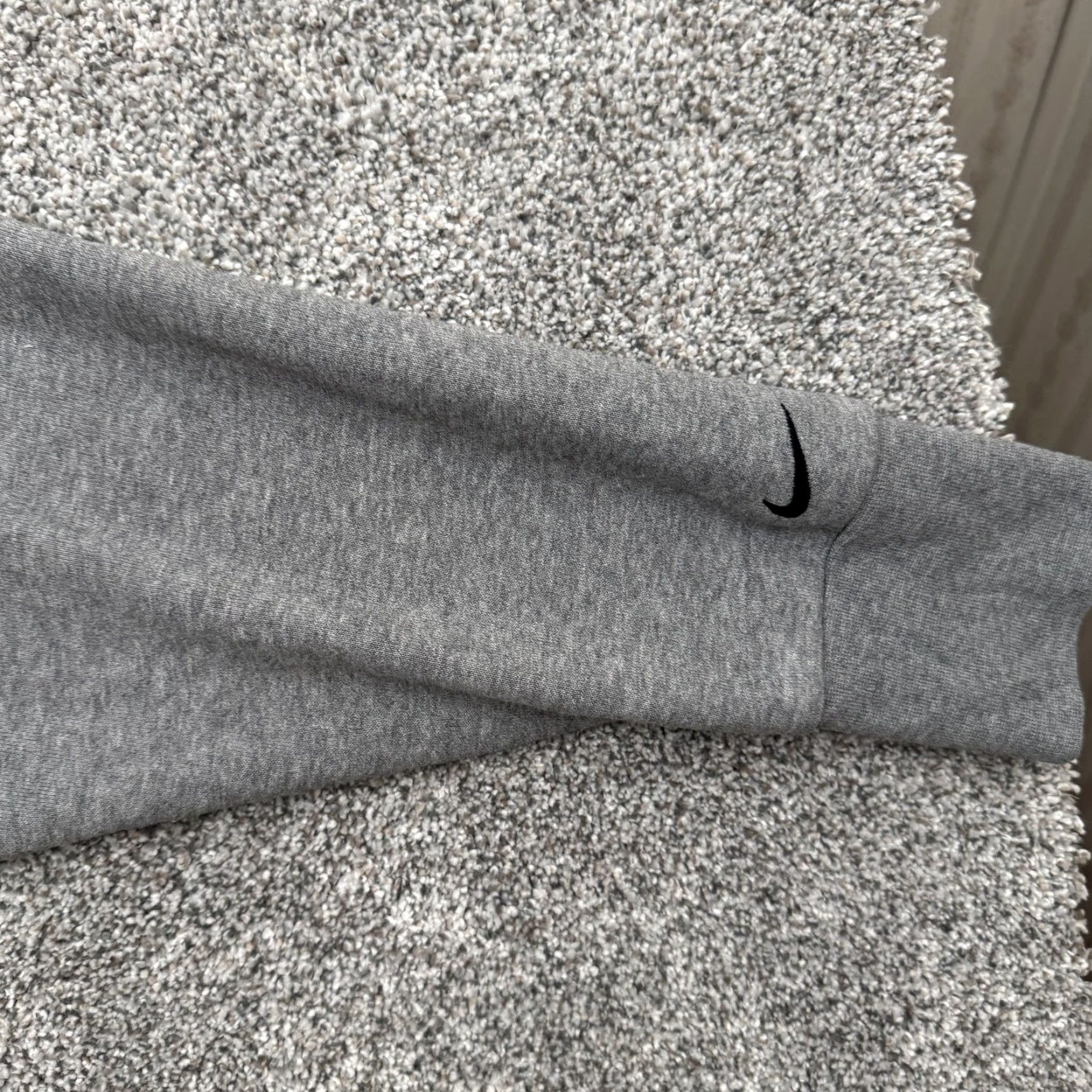 Nike Nike Dri-FIT Sweatshirt Women M Gray Cropped Pullover Athletic Streetwear Athleisure Size M / US 6-8 / IT 42-44 - 5 Thumbnail