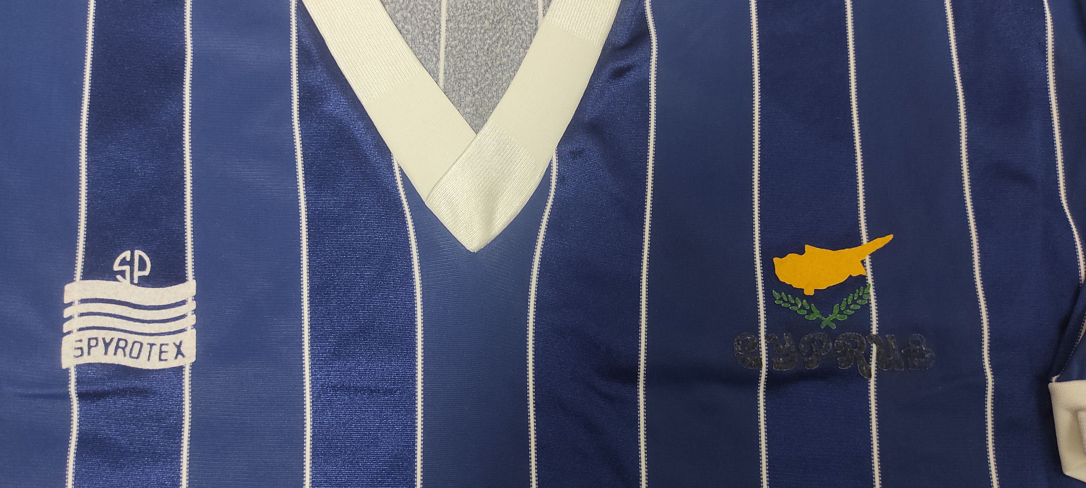 Other Cyprus Football Shirts 1970-1980 Rare Jersea Size US L / EU 52-54 / 3 - 2 Thumbnail