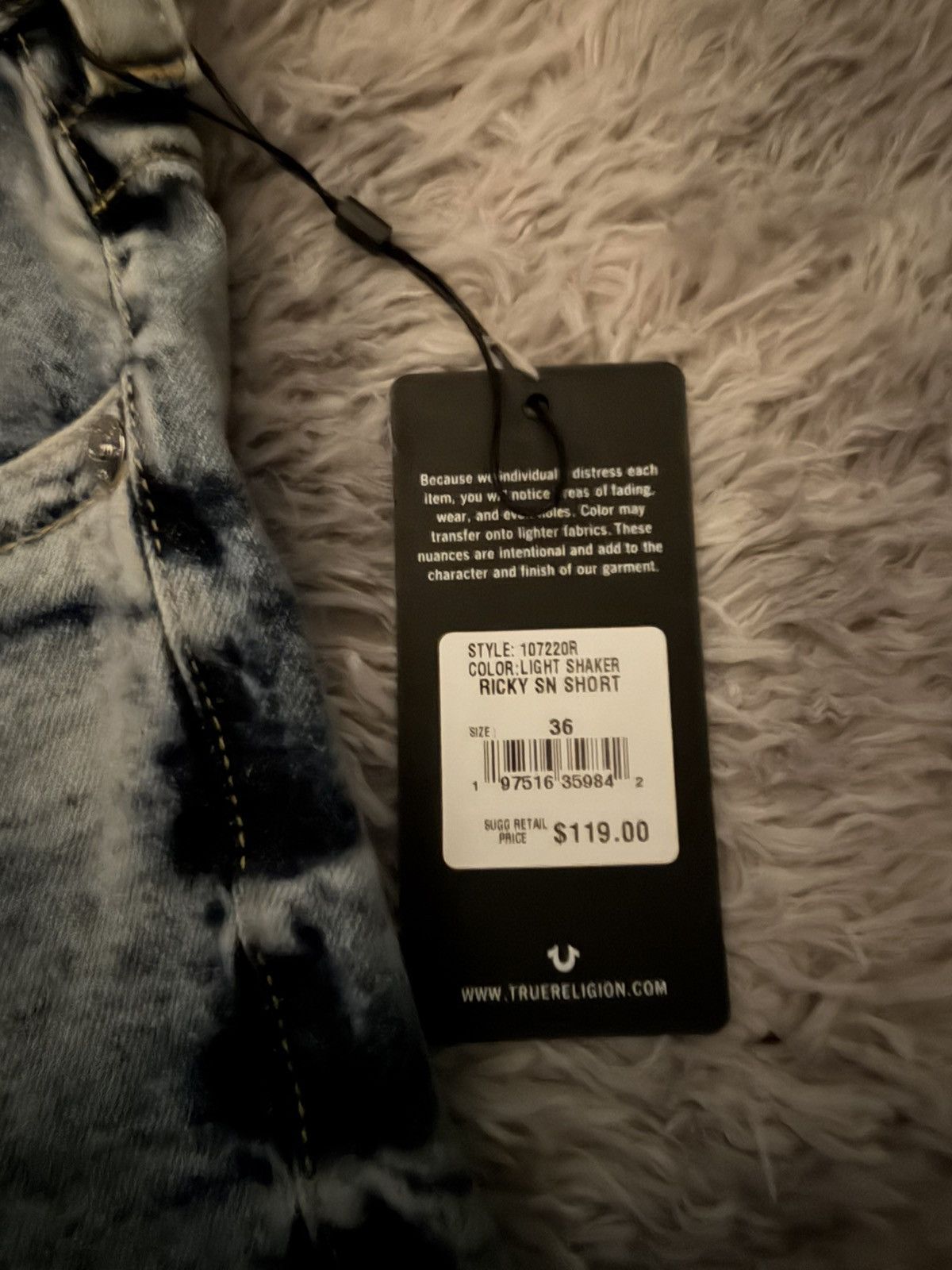 True Religion True Religion Distressed Blue Denim Shorts Deadstock Size 36 Size US 36 / EU 52 - 3 Thumbnail