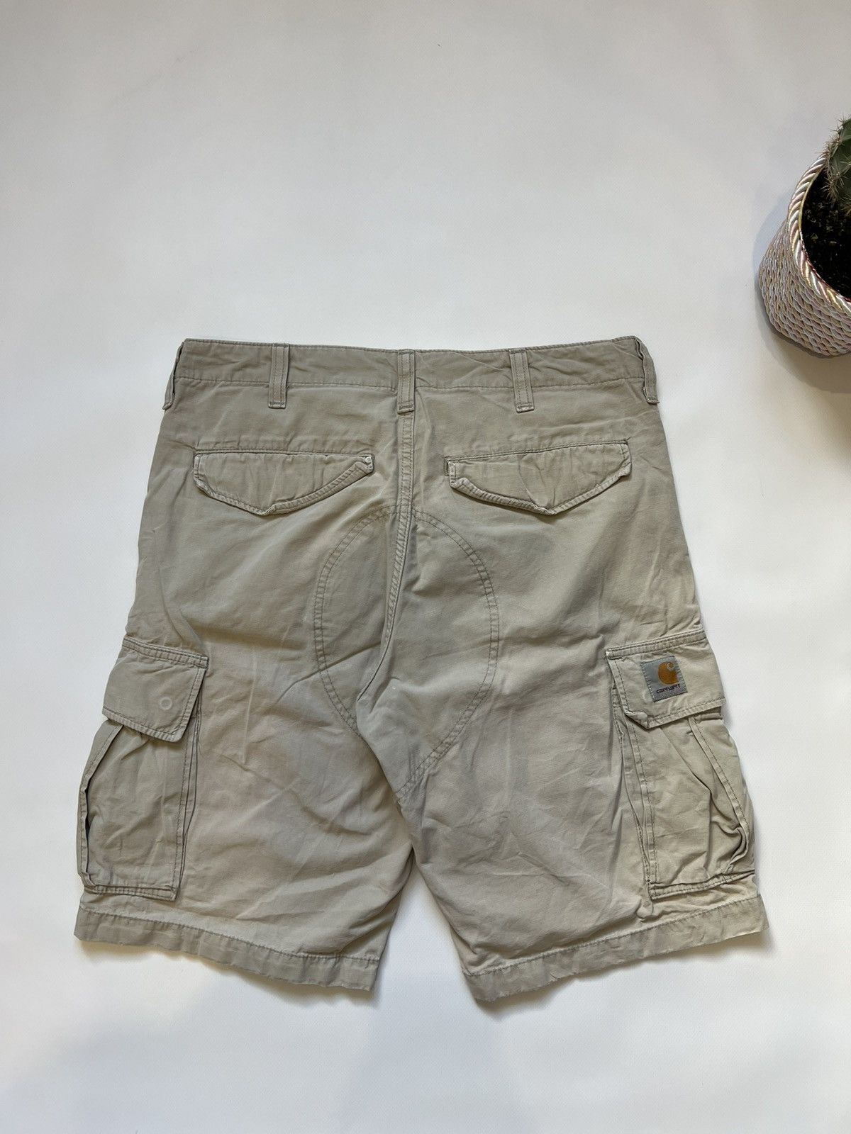 Carhartt Vintage Carhartt 00’s Shorts Cargo Bermuda Beige Size US 31 - 1 Thumbnail
