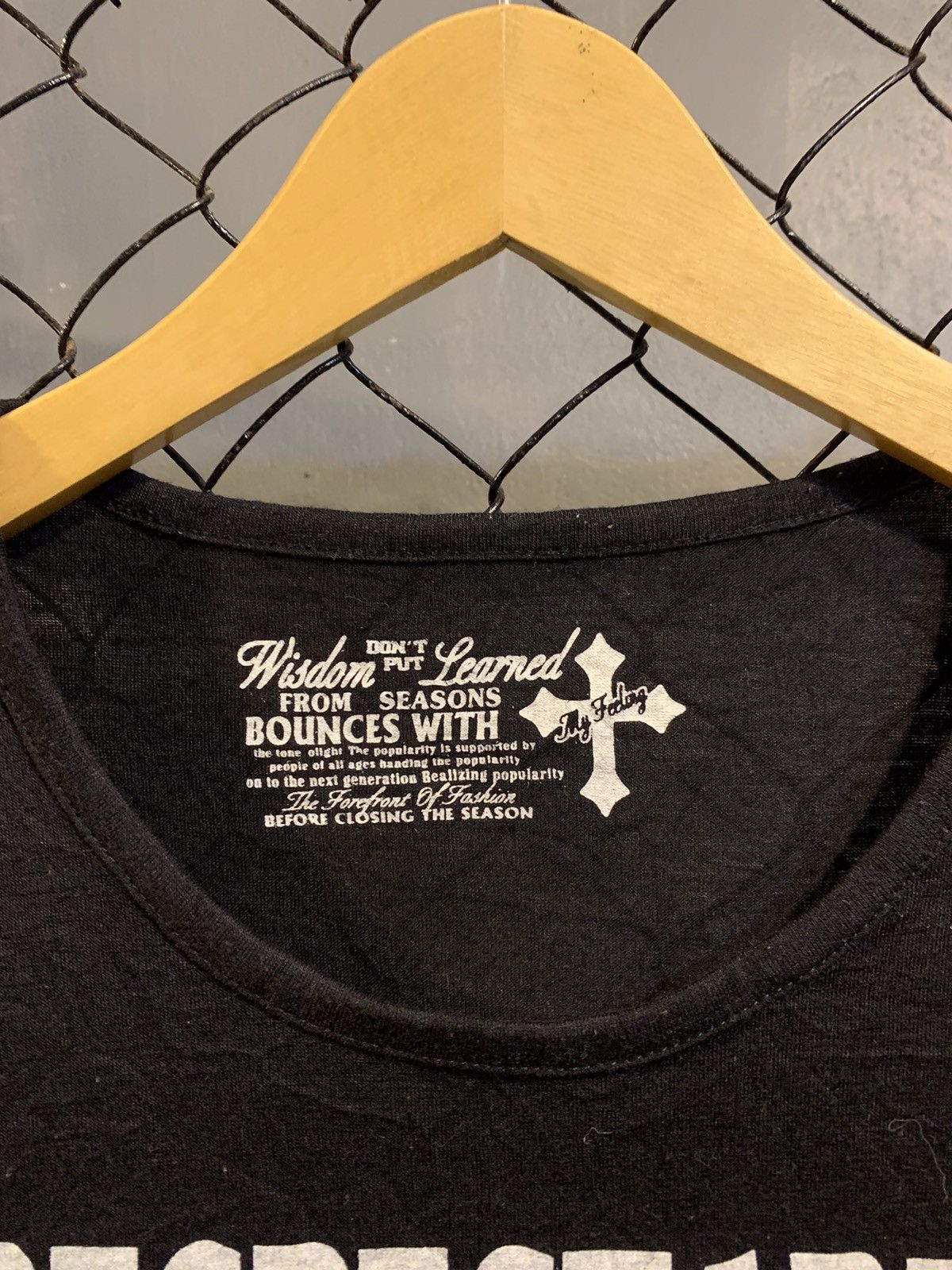 20471120 × Beauty Beast × If Six Was Nine Chami Chami Cross Longsleeve Size US M / EU 48-50 / 2 - 3 Thumbnail