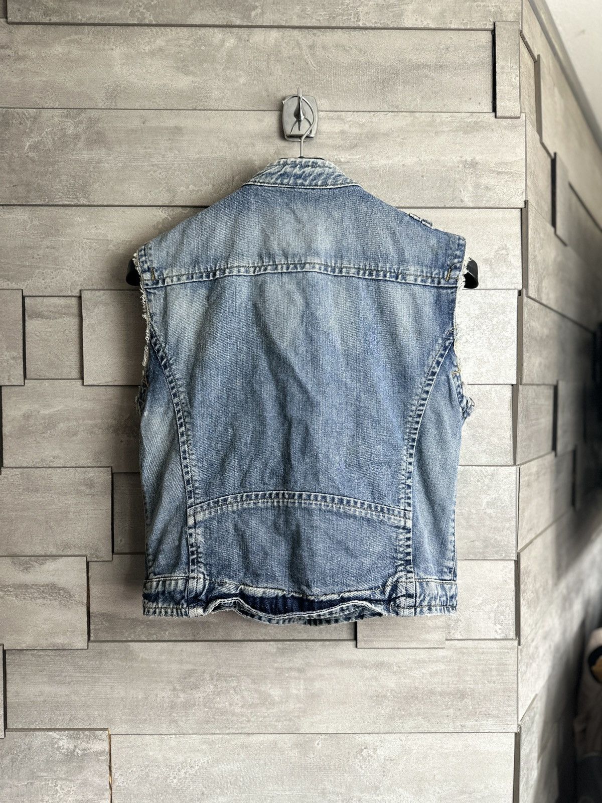 Dsquared2 Rare Cropped Distressed Dsquared2 Denim Vest Runway SS2005 Size US L / EU 52-54 / 3 - 3 Thumbnail