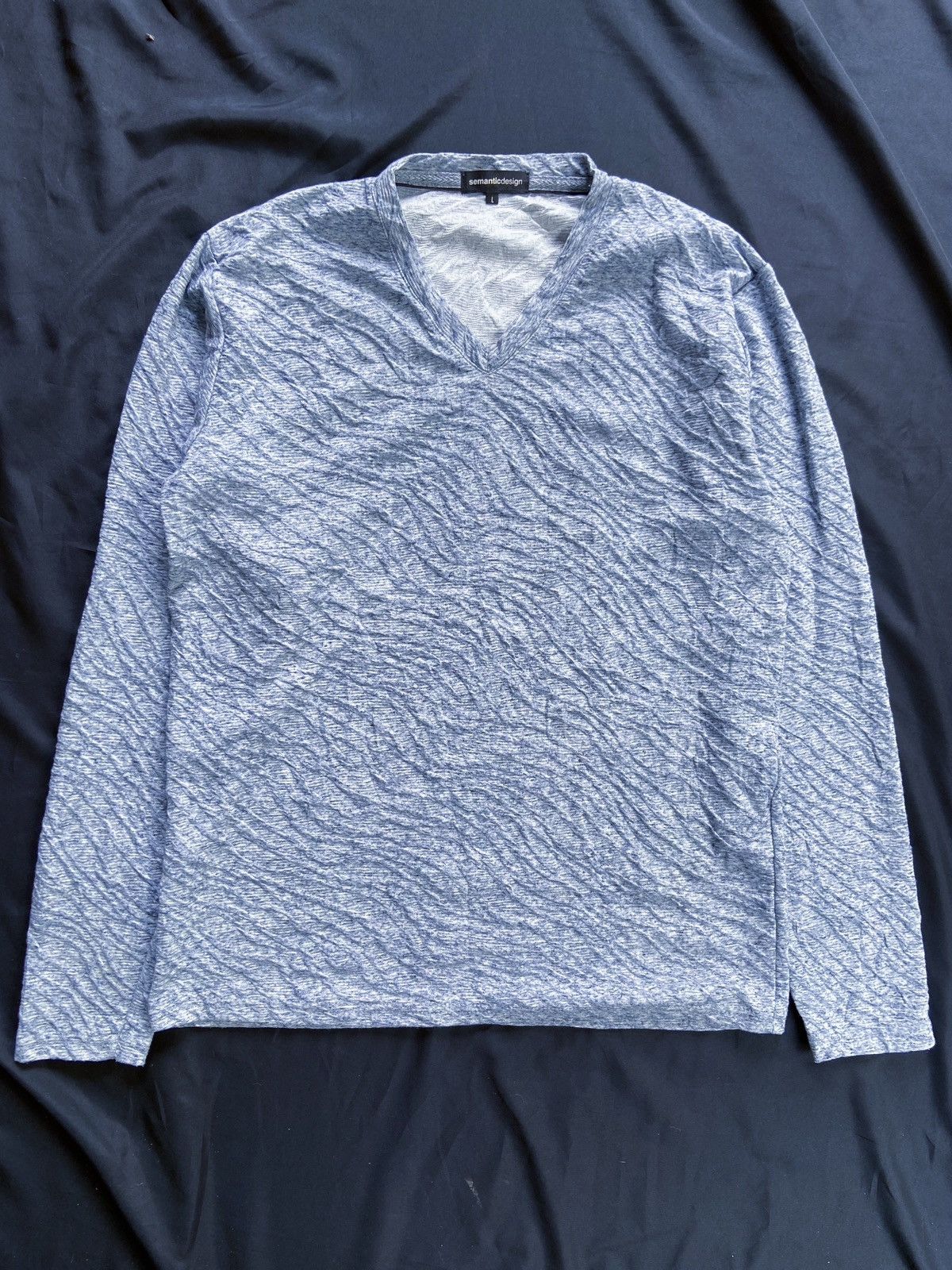 SEMANTIC ARTWORK DESIGN TEXTURE LONG SLEEVE