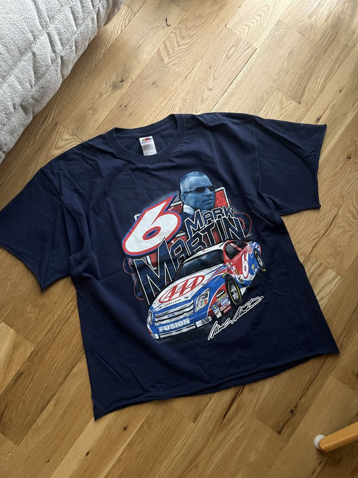 Vintage Vintage NASCAR Mark Martin Cropped Tee Shirt Size US XL / EU 56 / 4 - 1 Thumbnail