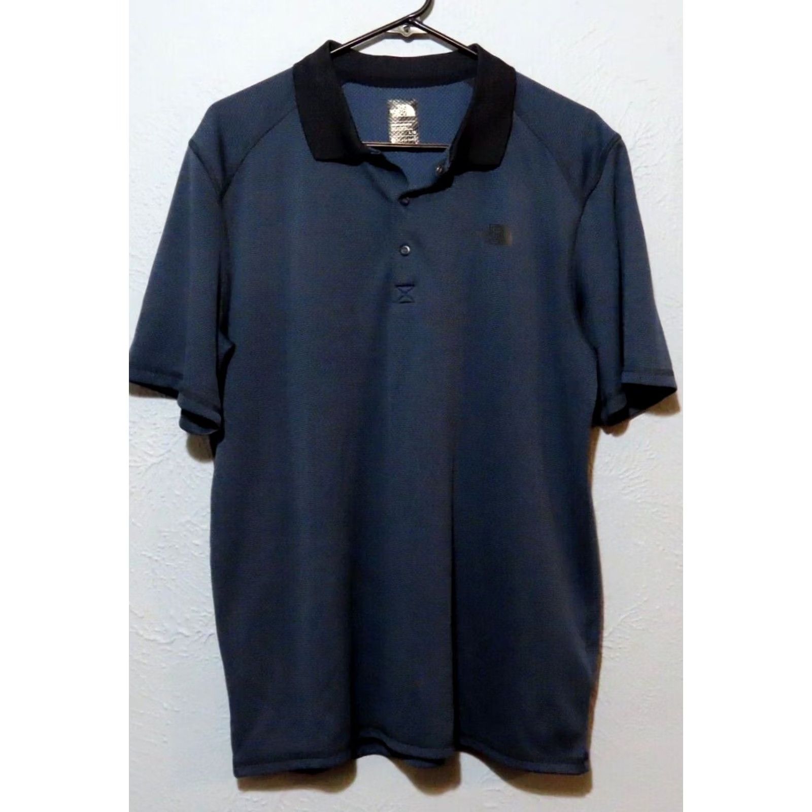 The North Face The North Face Polo Shirt Mens Large Navy 1/4 Zip Short Sleeve Casual Golf Size US L / EU 52-54 / 3 - 2 Thumbnail