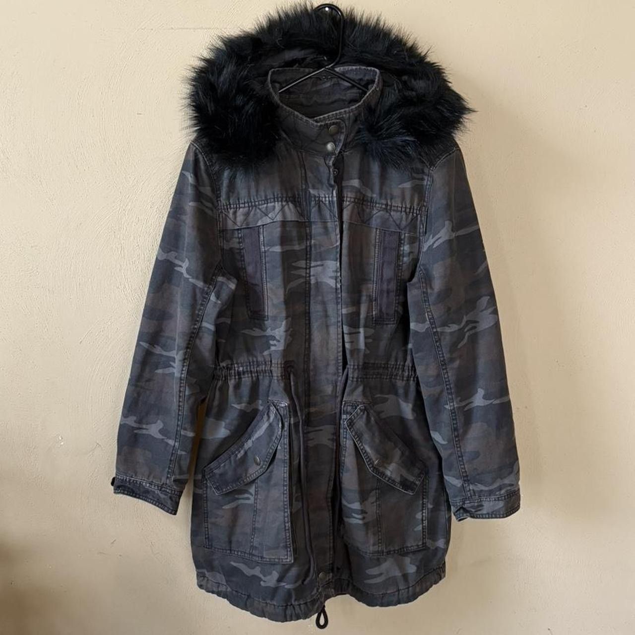 American Eagle Outfitters Y2K American Eagle Camo M65 Military Fur Hooded Coat Jacket Size M / US 6-8 / IT 42-44 - 1 Thumbnail