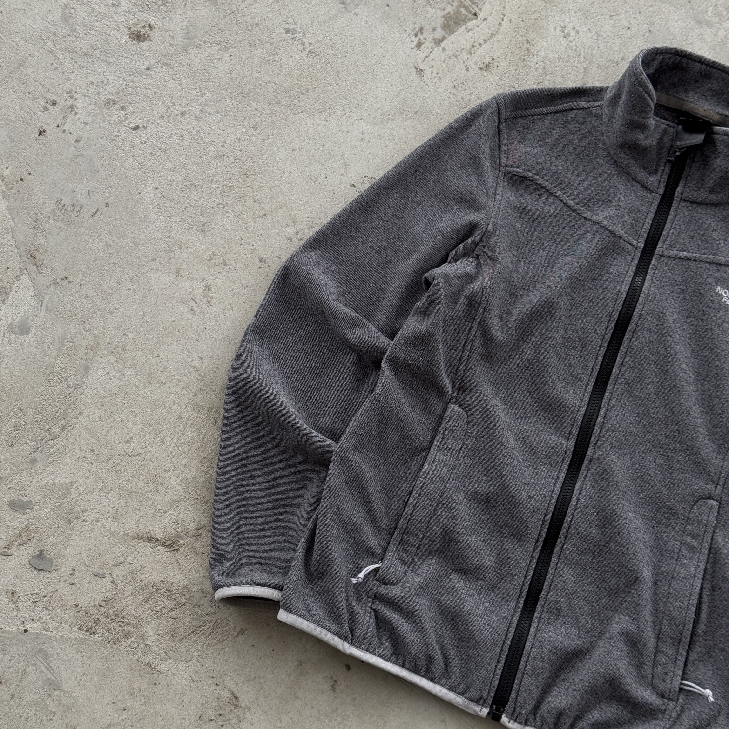 The North Face Vintage The North Face Grey Full Zip Fleece Jacket Size M / US 6-8 / IT 42-44 - 3 Thumbnail