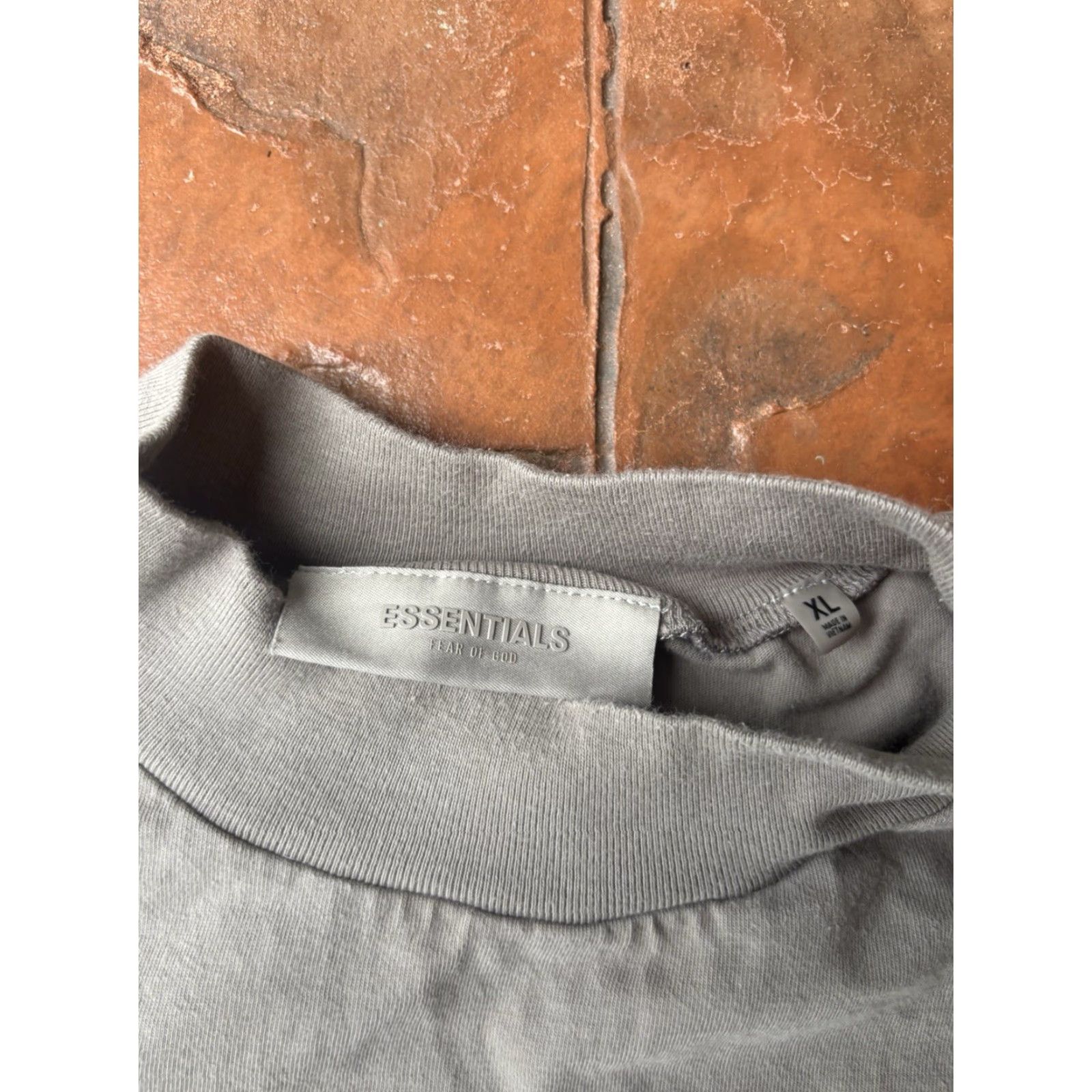 Fear of God Fear Of God Essentials Long Sleeve Shirt Mens XL Brown Shirt Crew Neck Logo Oversized Cotton Solid 2020s Designers Warm Weather Streetwear Size US XL / EU 56 / 4 - 2 Thumbnail