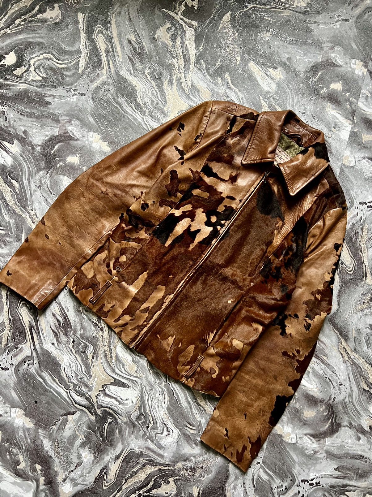 Japanese Brand × Leather × Vintage Vintage cowboy Marlboro classic cow fur leather jacket Size S / US 4 / IT 40 - 2 Thumbnail