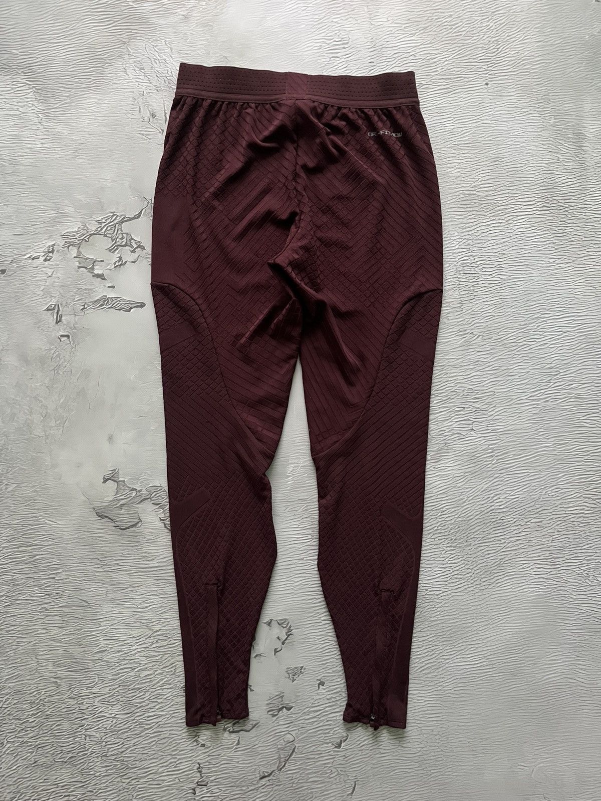 Nike Nike Liverpool FC 22/23 Strike Elite Pants - Claret Size US 30 / EU 46 - 3 Thumbnail