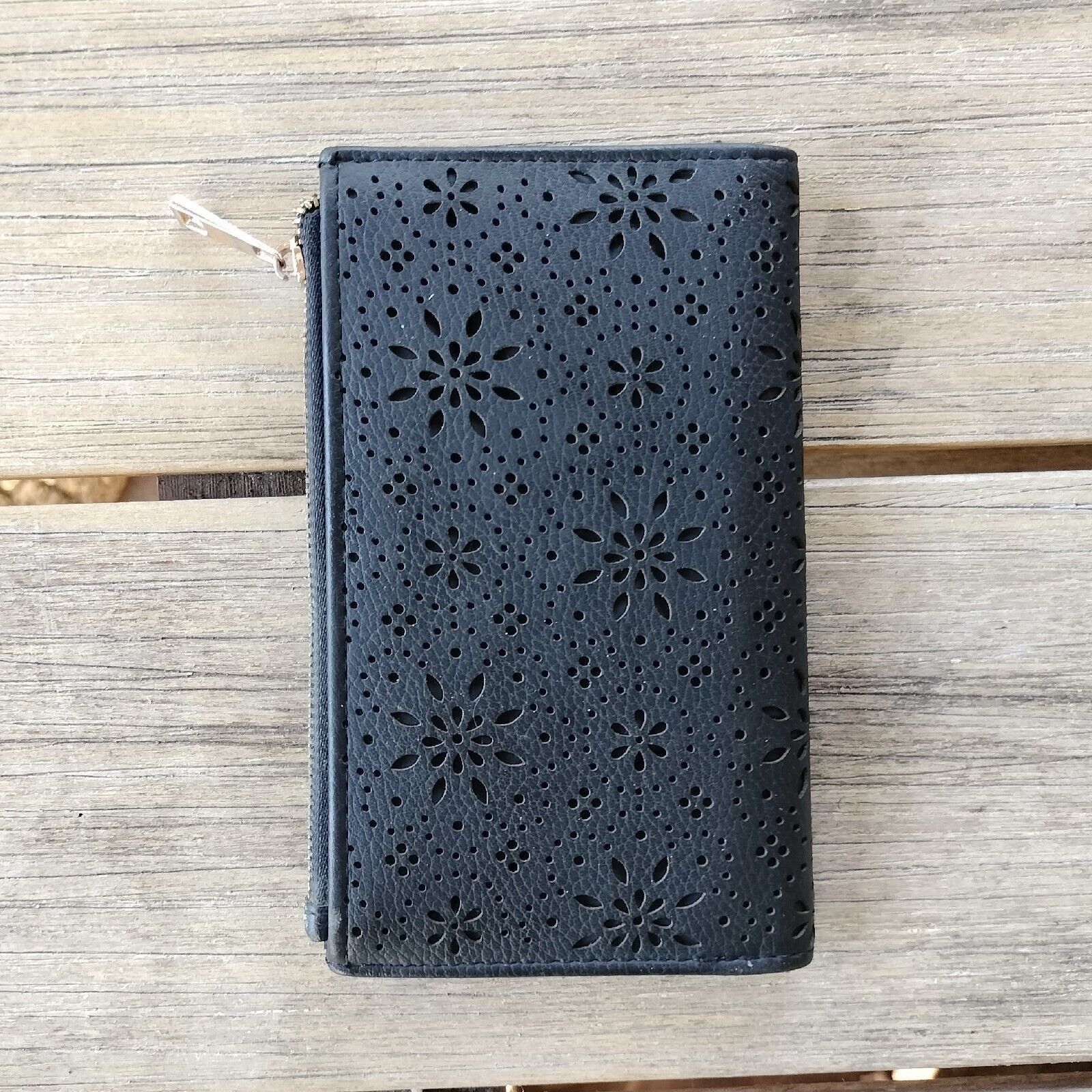 Japanese Brand Wallet Purse Faux Leather Bi Fold Book Cutout Lazer Cut Size ONE SIZE - 2 Thumbnail