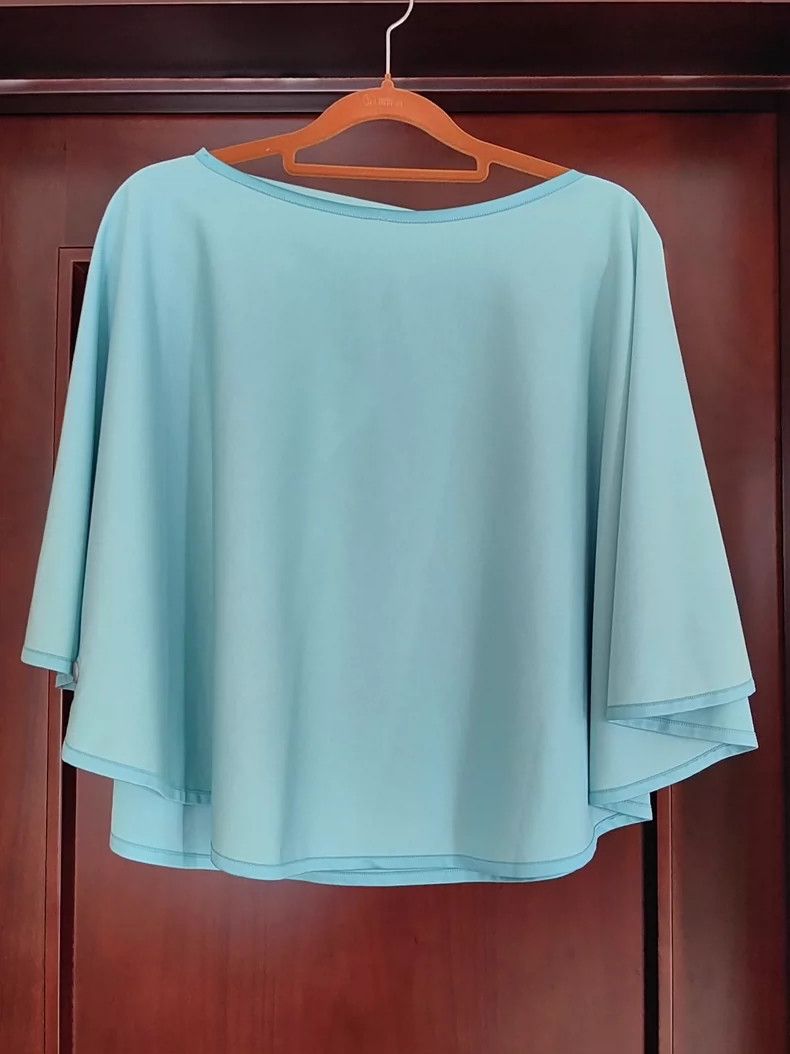 Issey Miyake Issey Miyake size:3 A blue cape-style top Size XS / US 0-2 / IT 36-38 - 2 Thumbnail