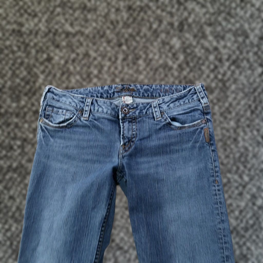 Silver Jeans Co. Silver Jeans Santorini Capri Jeans Women’s 31 Blue Stretch Denim Capris Slim 5-Pocket Distressed Medium Wash (Regular) Womens Menopause? Size 24" / US 00 / IT 34 - 1 Thumbnail