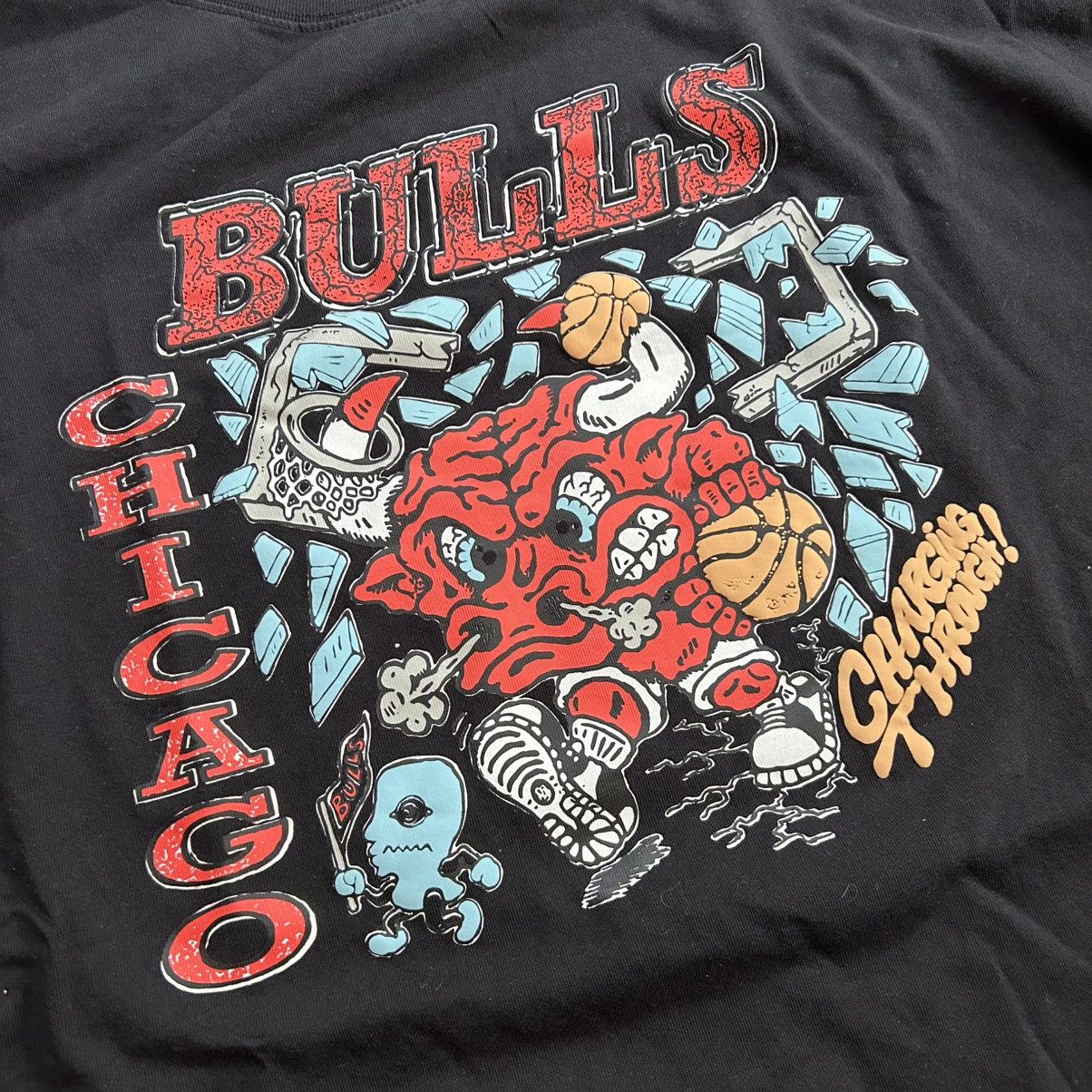 Brain Dead 2XL CHiCAGO BULLS TEE WiDE BOXY CROPPED NBA iDENTiFY ARTiST Size US XXL / EU 58 / 5 - 2 Thumbnail