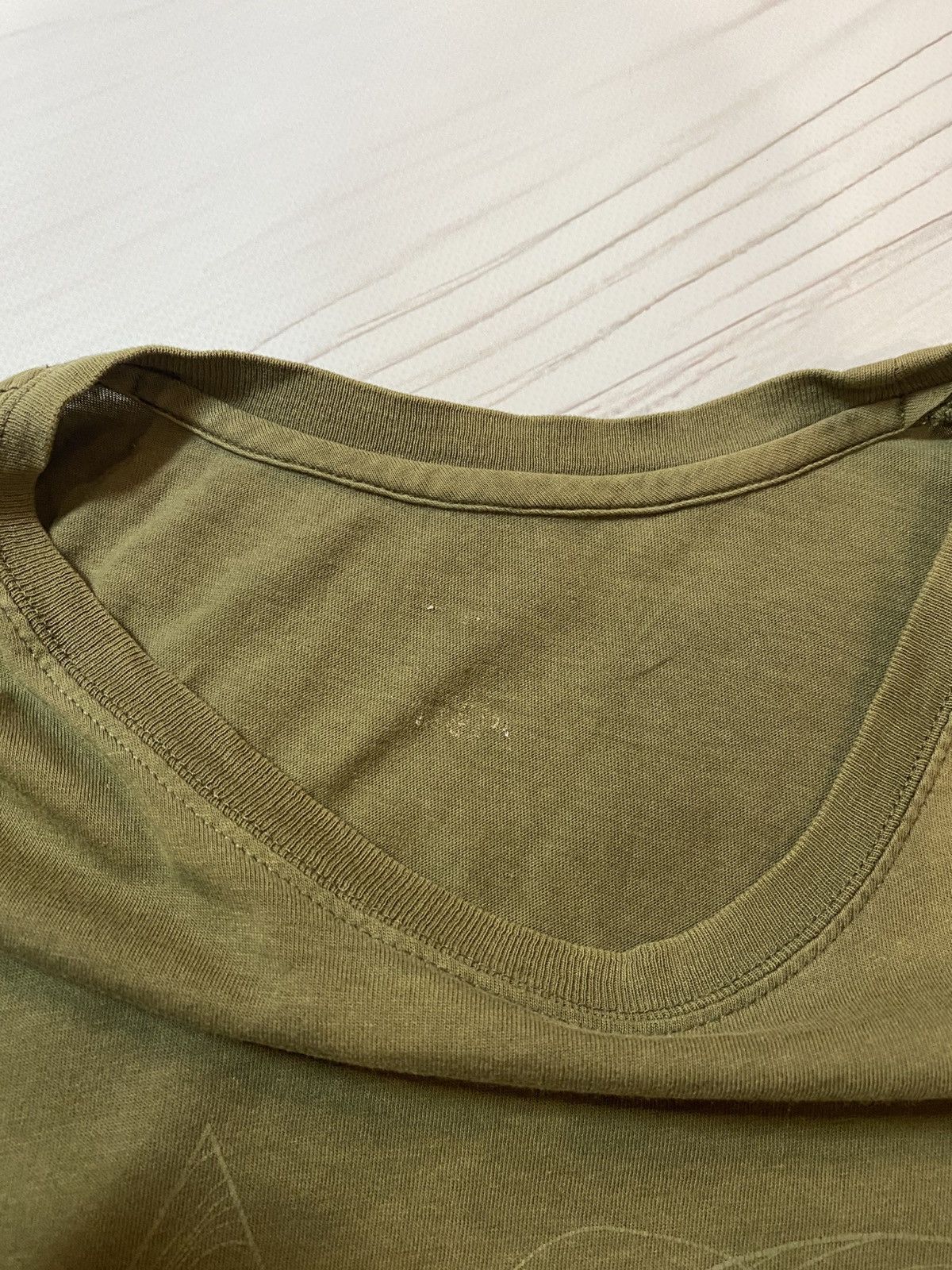 Arc'teryx Vintage Arcteryx Big Logo distressed gorpcore y2k t shirt Size US L / EU 52-54 / 3 - 4 Thumbnail