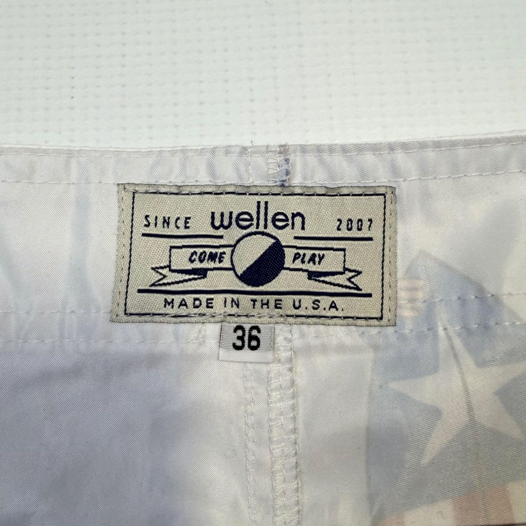 Vintage Wellen Mens 36 Gray Board Shorts USA Flag Patriotic Quick Dry Swim Trunks Made In USA 100% Poly Short Size US 36 / EU 52 - 2 Thumbnail