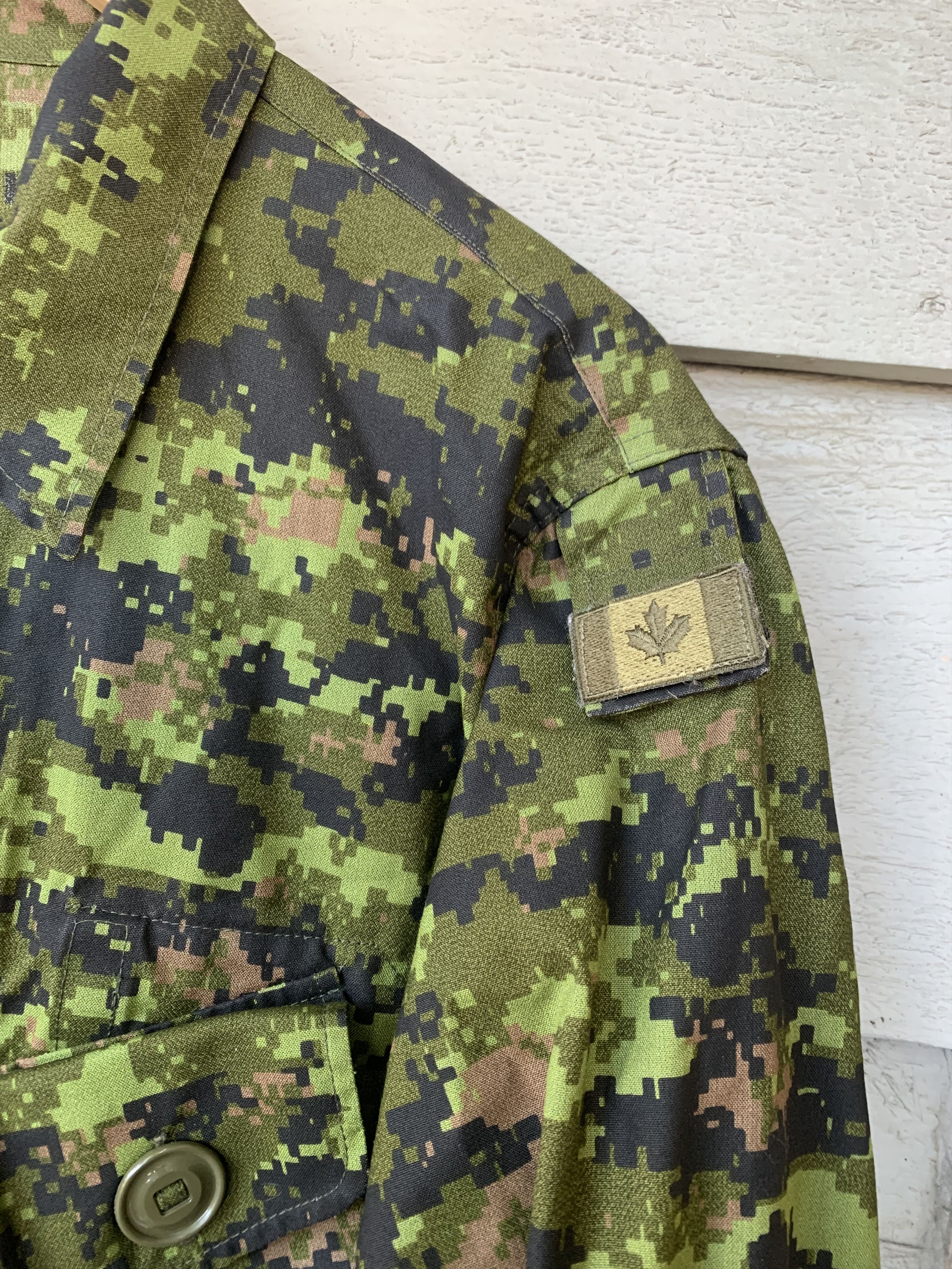 Other CadPat Camo Lightweight Jacket 7344 Mens Large Long Near New Size US L / EU 52-54 / 3 - 1 Thumbnail