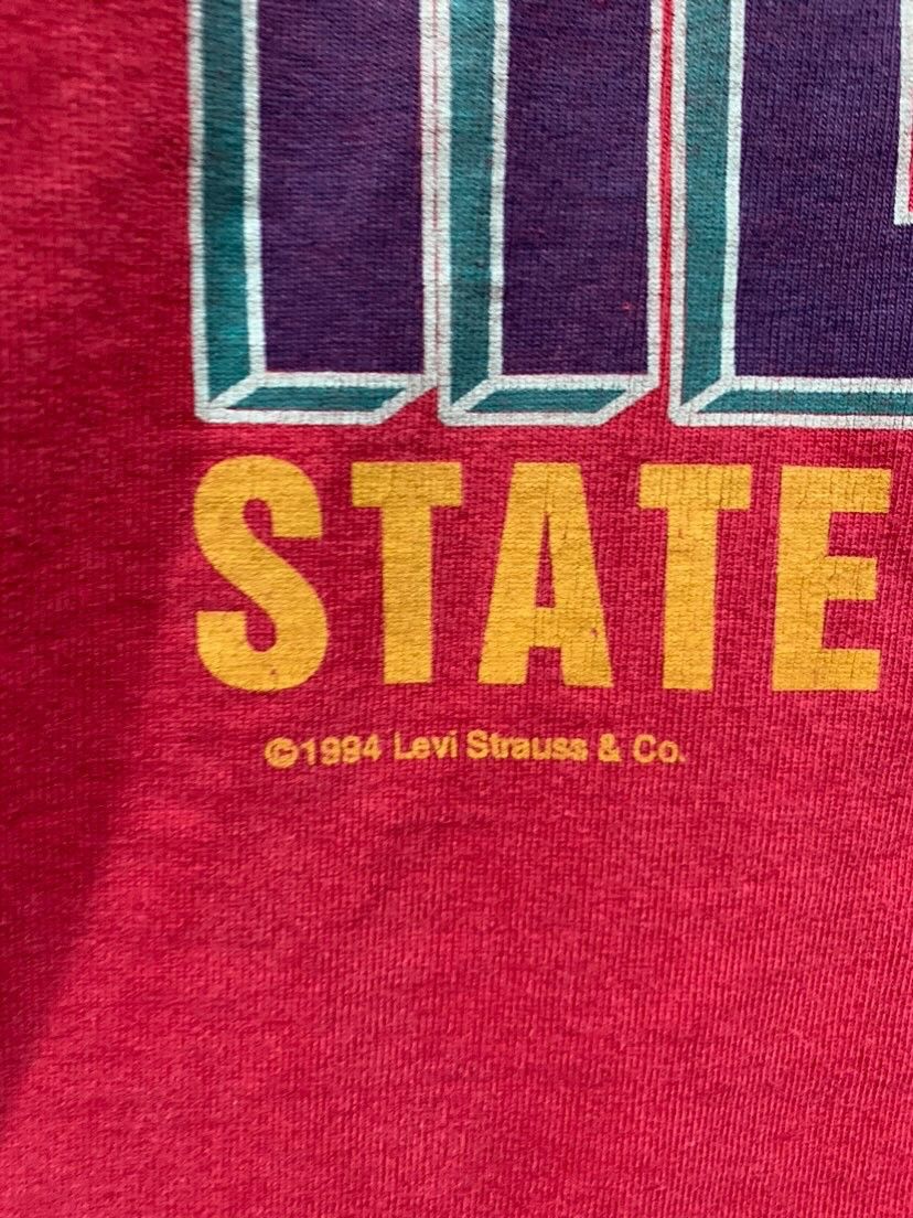 Levi's × Vintage RARE! Levi’s Red Tab Tee vintage 1994 size L Size US L / EU 52-54 / 3 - 6 Thumbnail