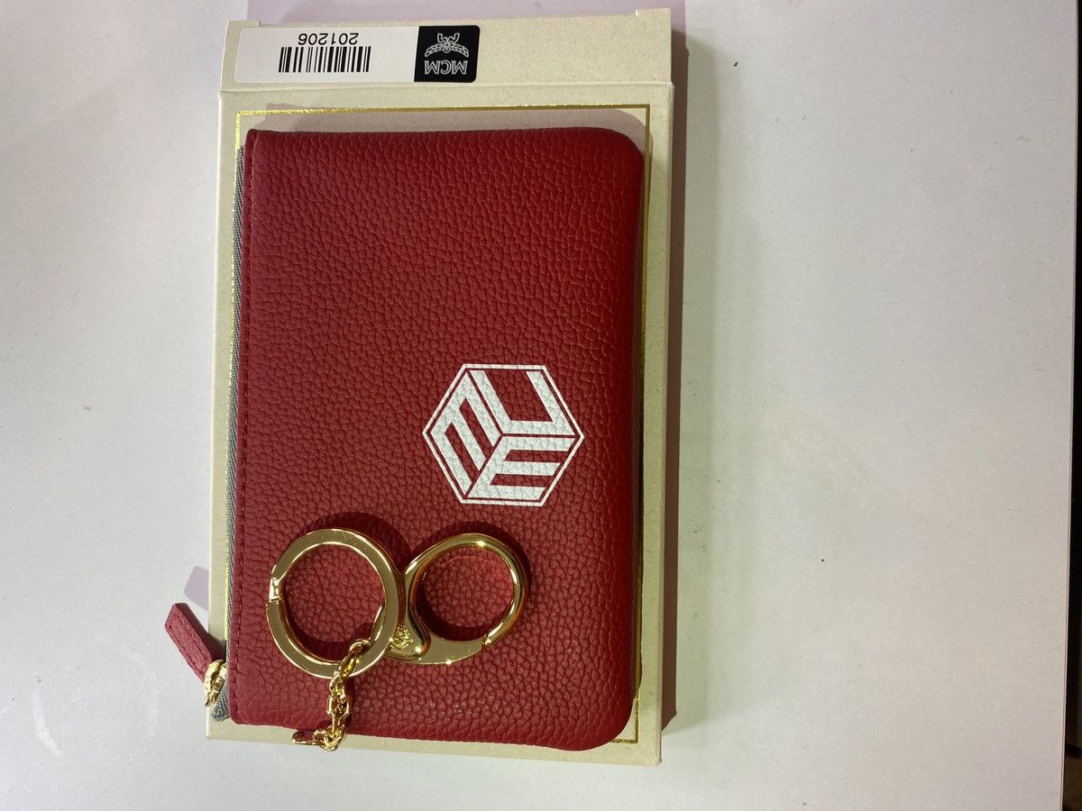 MCM Mcm key case red / silver Size ONE SIZE - 3 Thumbnail