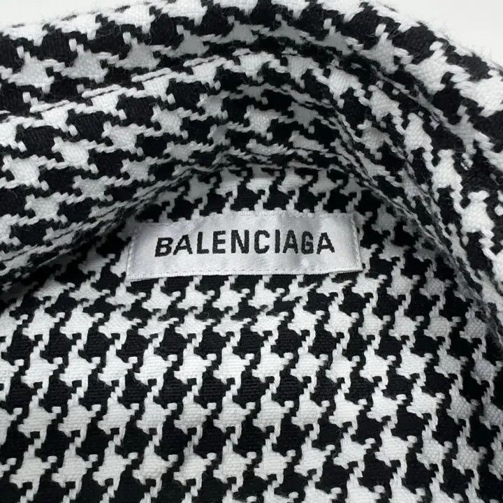 Balenciaga Balenciaga Balenciaga Houndstooth Logo Short Sleeve Shirt Size US XXS / EU 40 - 4 Thumbnail