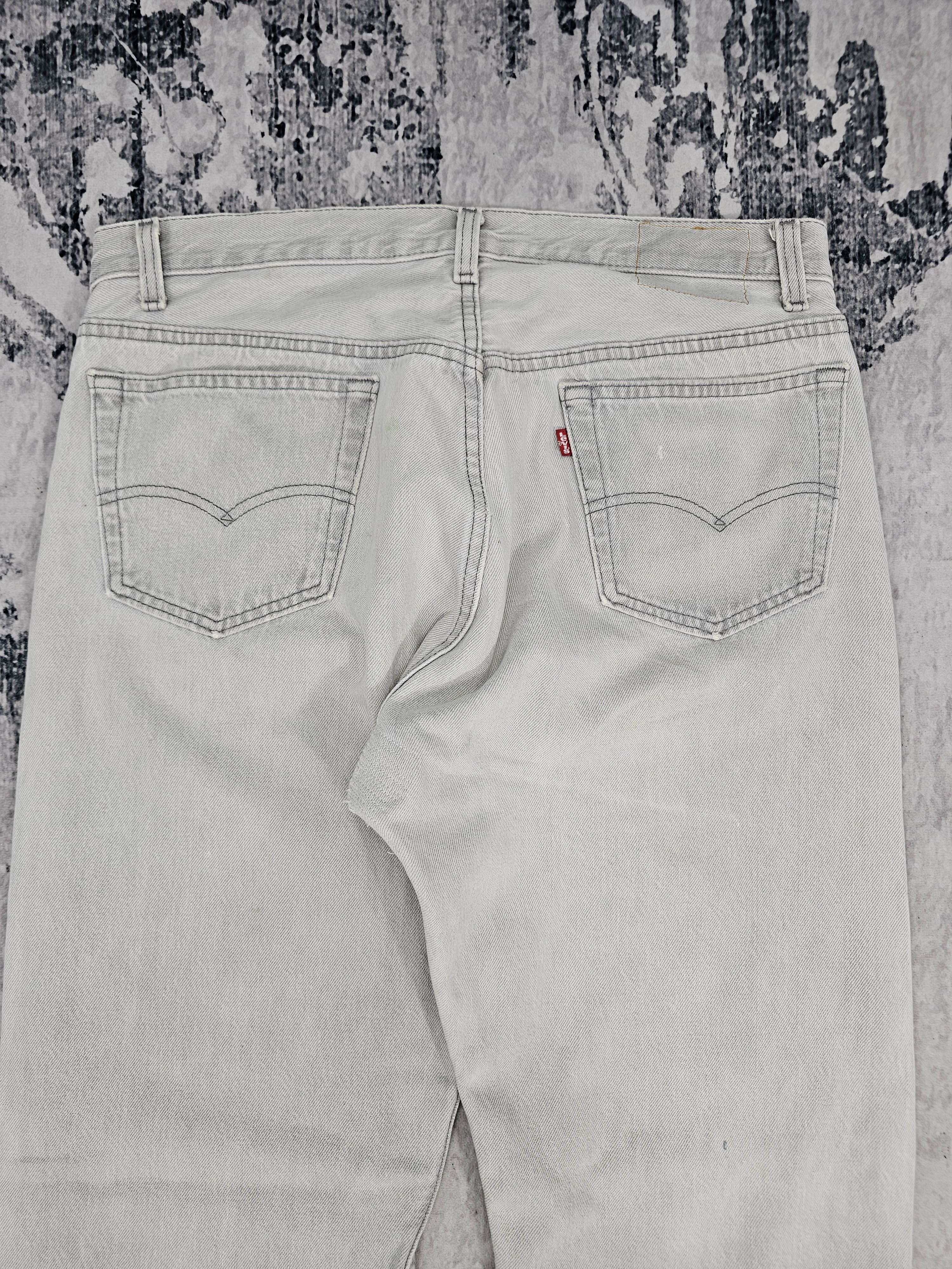 Levi's Vintage Clothing Vtg 90's LEVIS 501 Light Gray Stain Jeans Made In USA L0587 Size US 34 / EU 50 - 8 Thumbnail