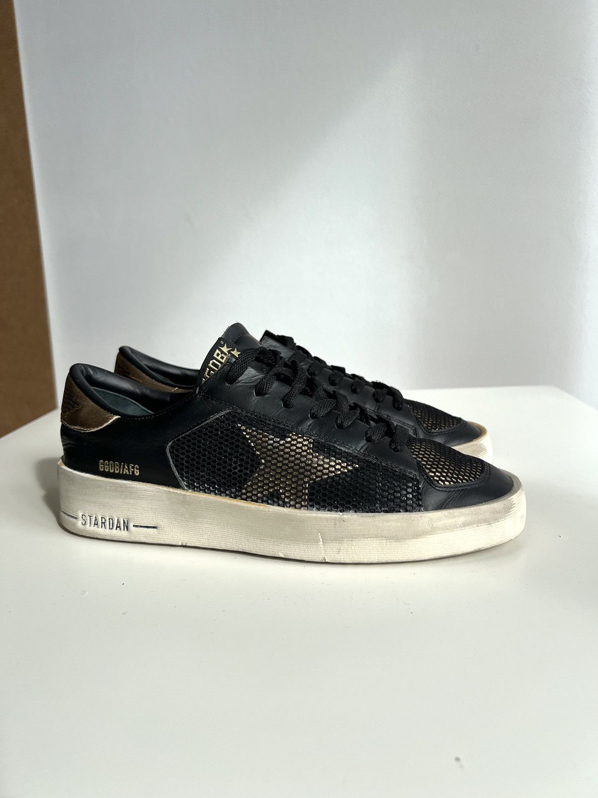 Golden Goose Golden Goose Stardan Black Leather/Mesh Gold Sneakers Size US 8 / IT 38 - 2 Thumbnail