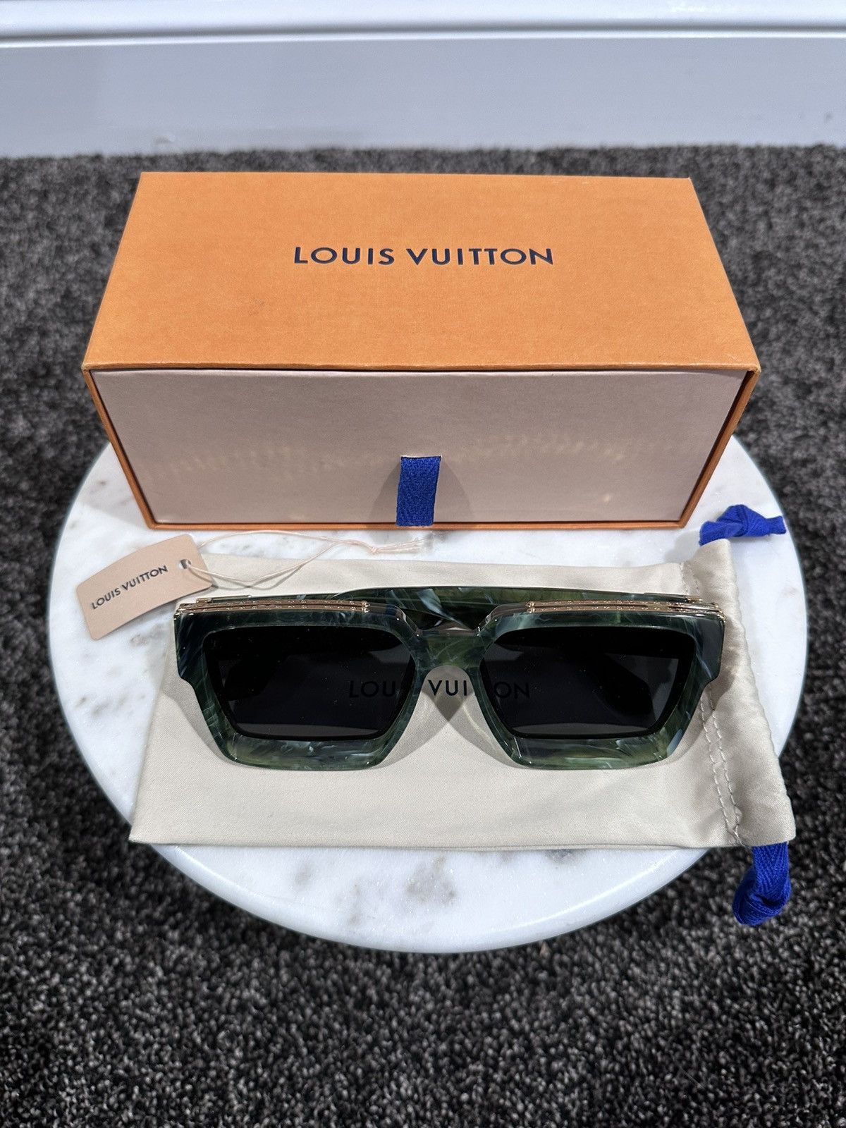 Louis Vuitton Louis Vuitton Virgil Green Marble 1.1 Millionaires Sunglass Size ONE SIZE - 1 Thumbnail