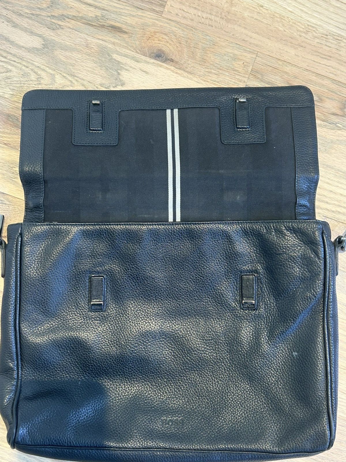 Hugo Boss Hugo Boss Leather Messenger Bag Size ONE SIZE - 2 Thumbnail