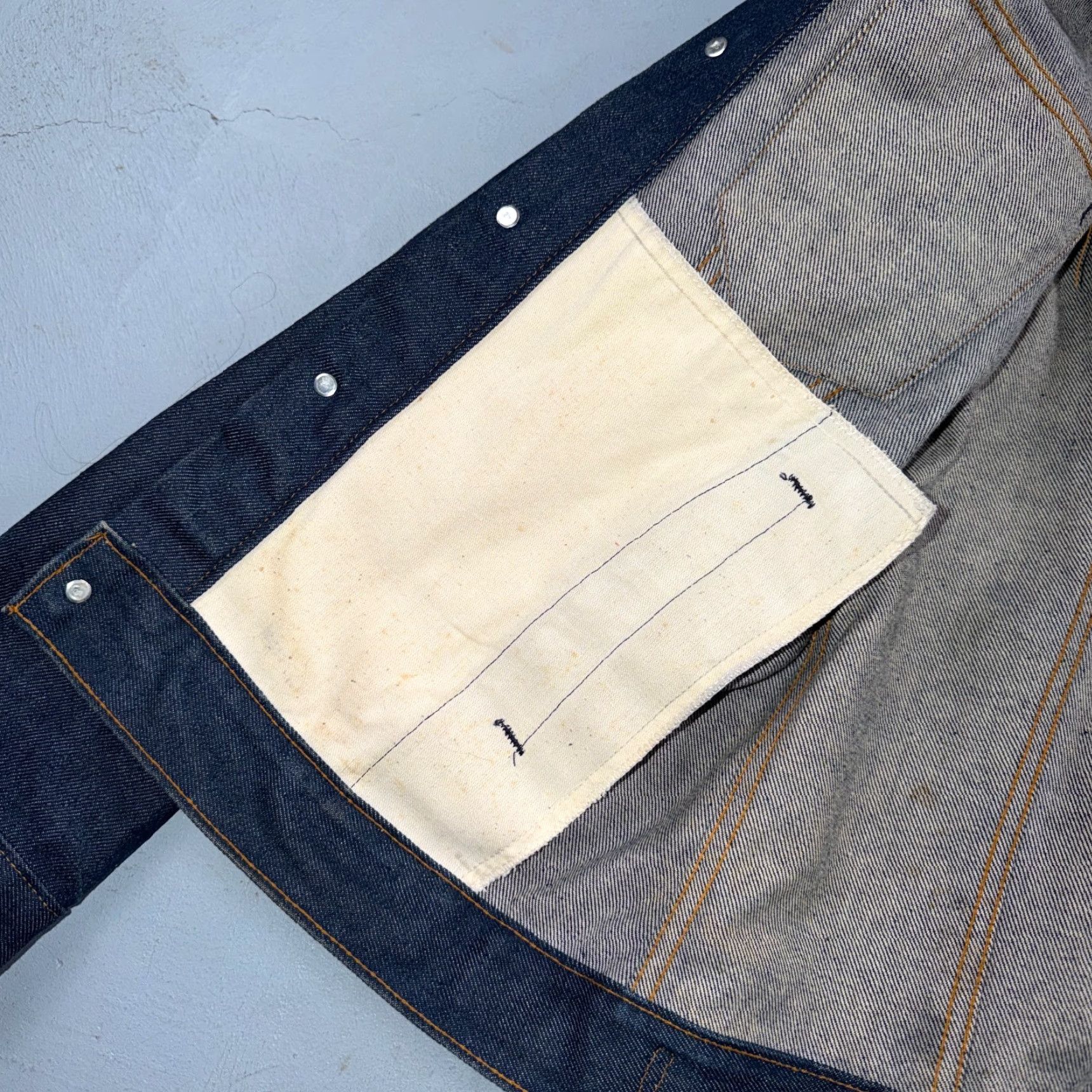 Levi's VINTAGE Levi's Denim Jacket Trucker 1980s Dark Blue Size 42 Made In USA Button 52 Size US XS / EU 42 / 0 - 3 Thumbnail