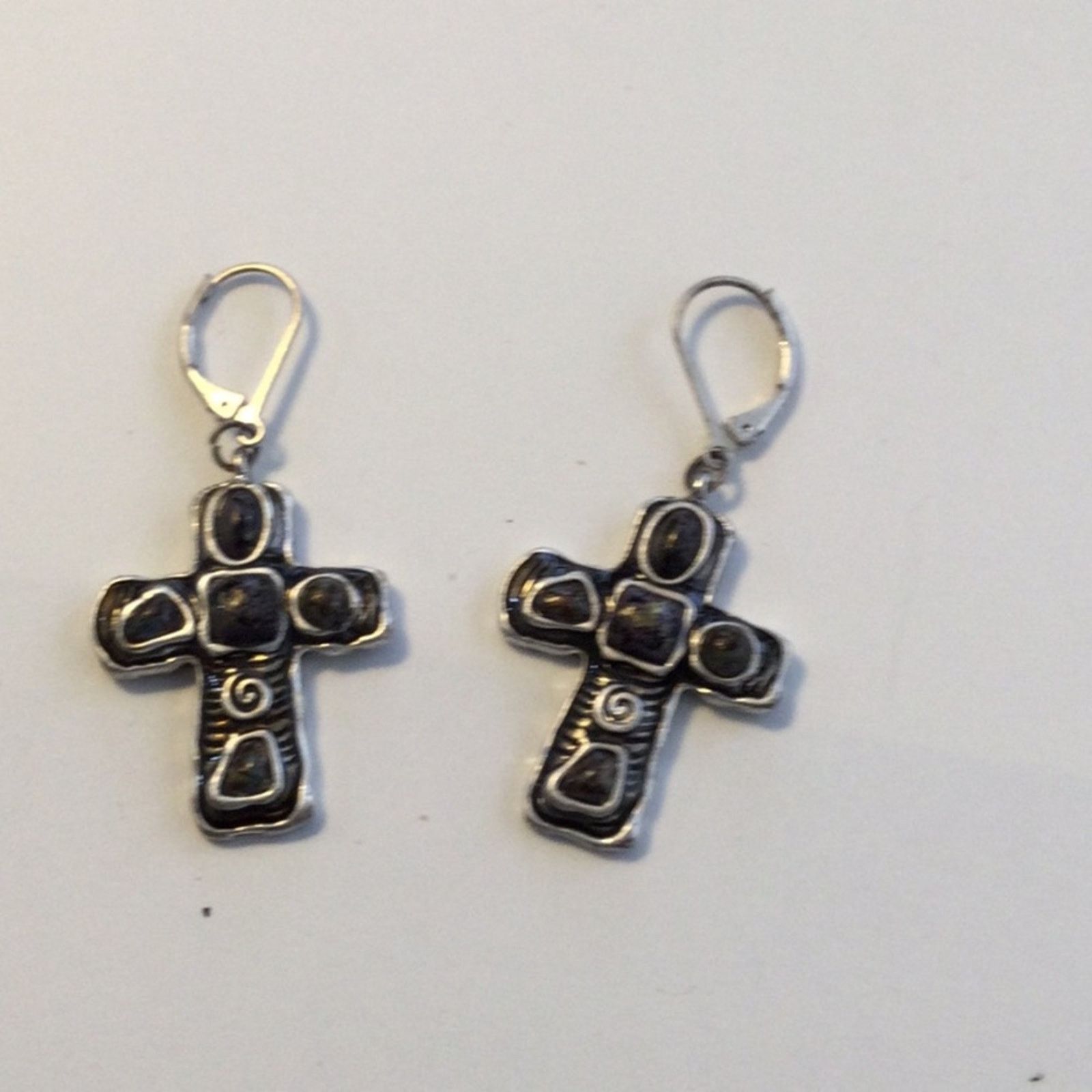 Other Fashion Leader Cross Lever Back Dangle Earrings Size ONE SIZE - 12 Thumbnail