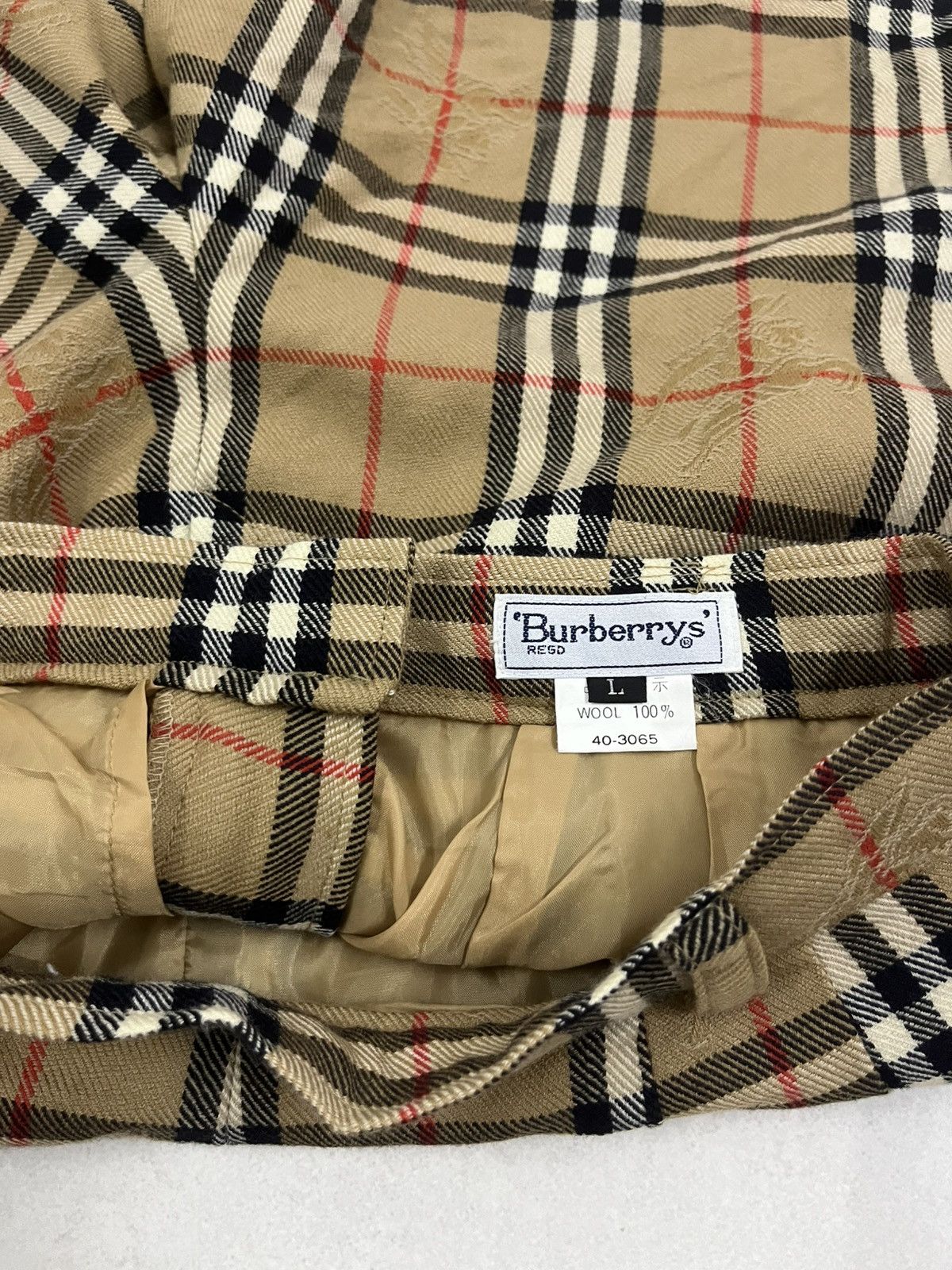 Burberry Burberry Nova Check Shorts Beige Knight Jacquard Size 29" - 3 Thumbnail