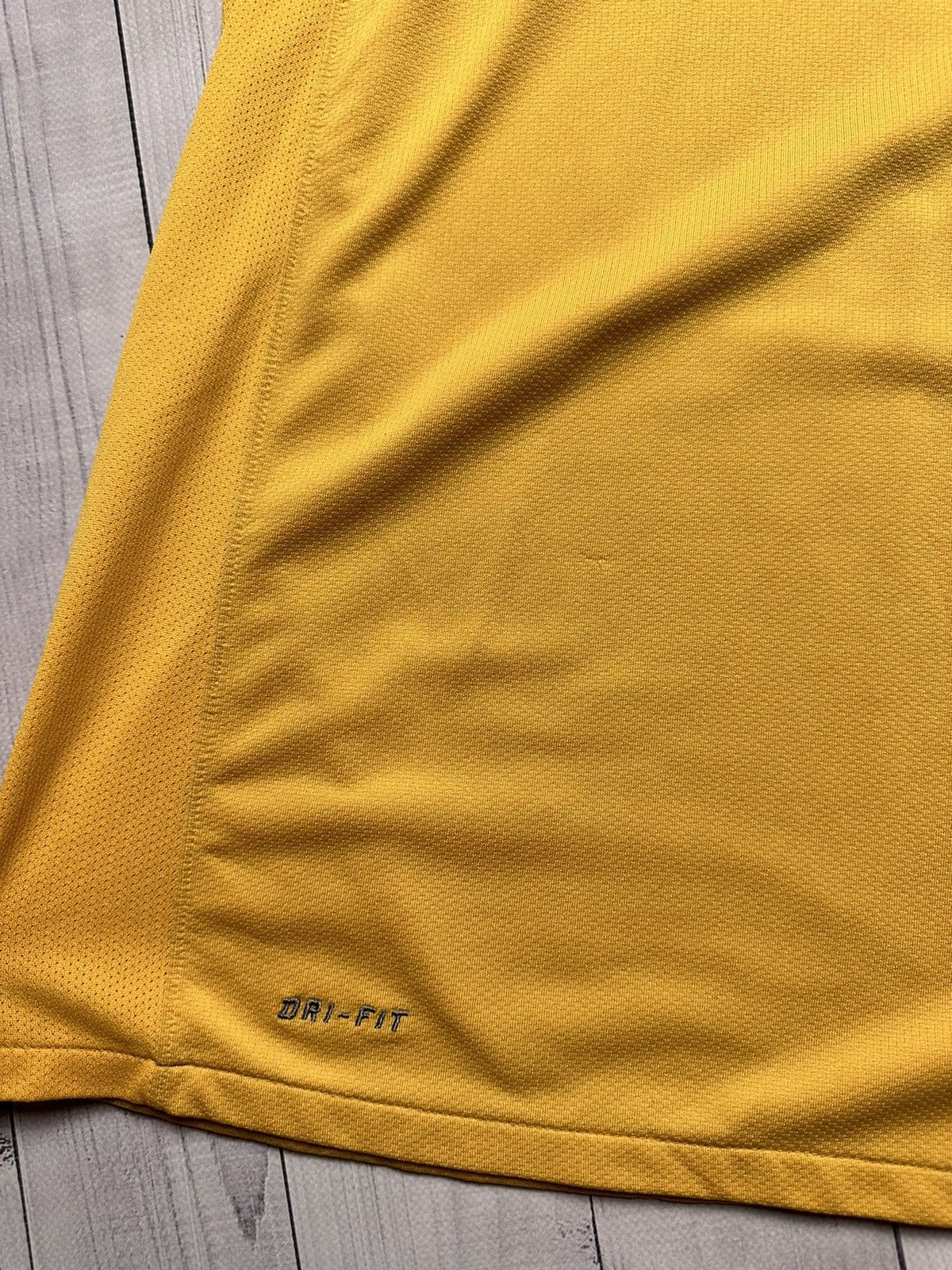 Nike × Vintage Vintage Australia soccer jersey Nike logo size M Size US M / EU 48-50 / 2 - 3 Thumbnail