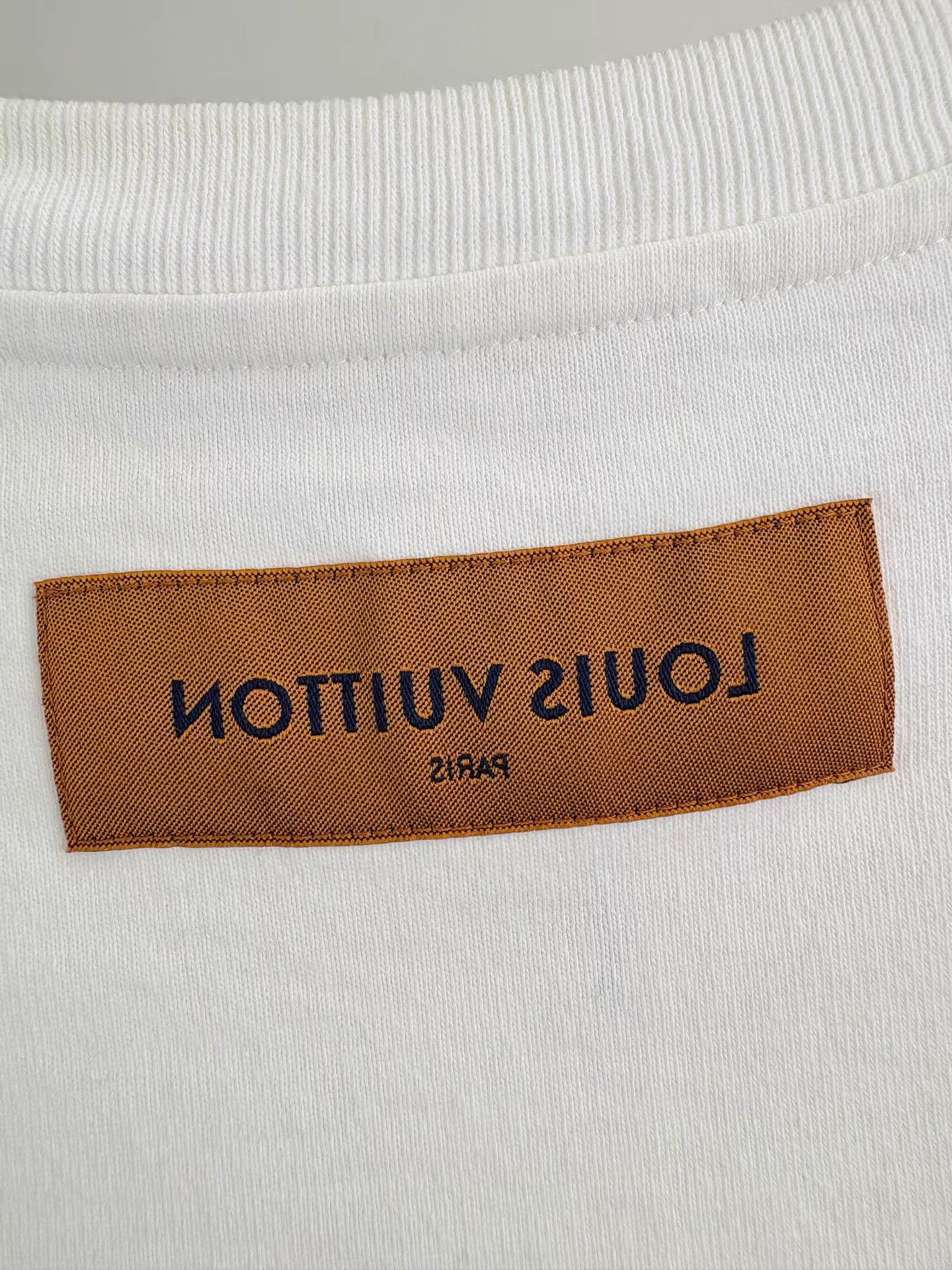 Louis Vuitton LV Louis Vuitton Embroidered Cursive Logo Short Sleeve K1 Size US XL / EU 56 / 4 - 4 Thumbnail