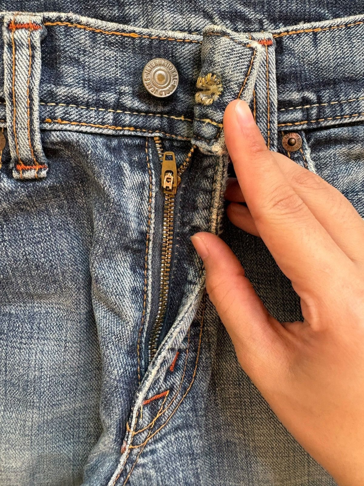 Japanese Brand Vintage Japanese Brand Faded Wash Distress Rip Flare Jeans Size US 30 / EU 46 - 3 Thumbnail